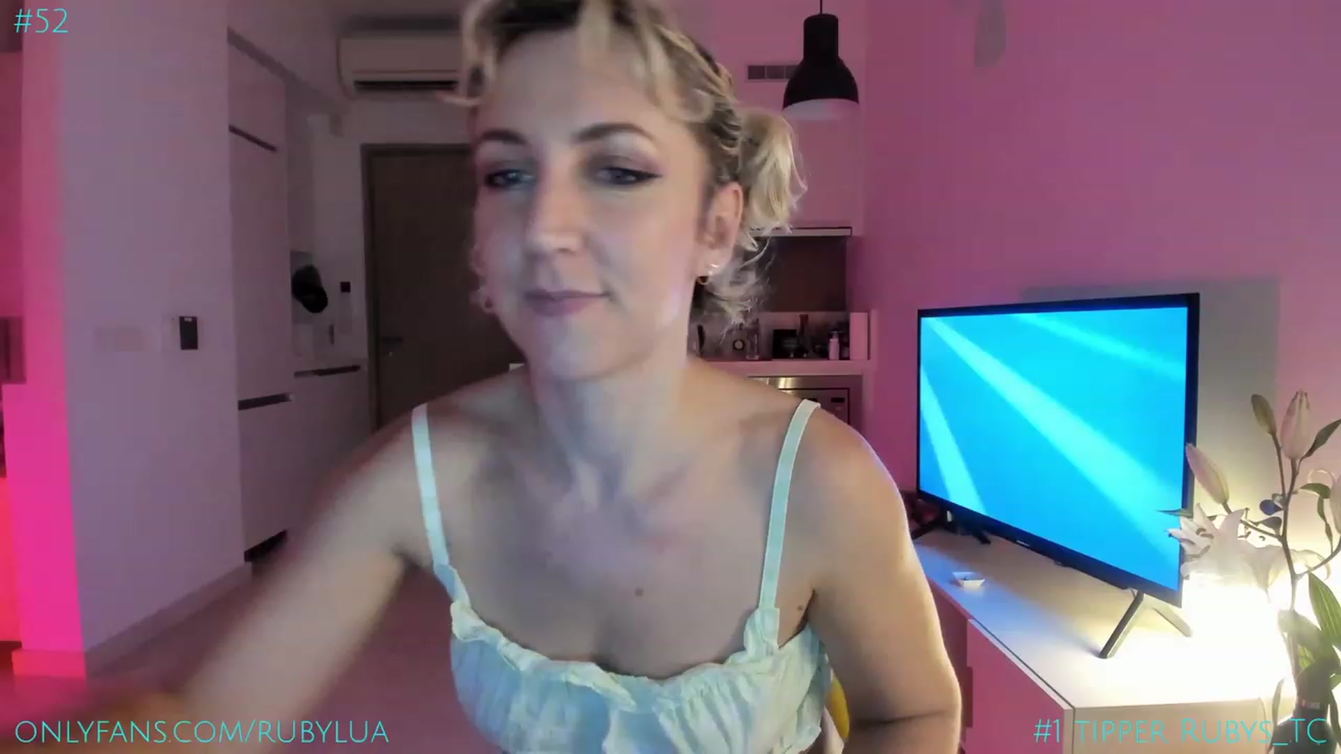 Gallery image thumbnail from Ruby_Lua's myfreecams stream on, 07/01/2023, 12:52 image 18 of 20