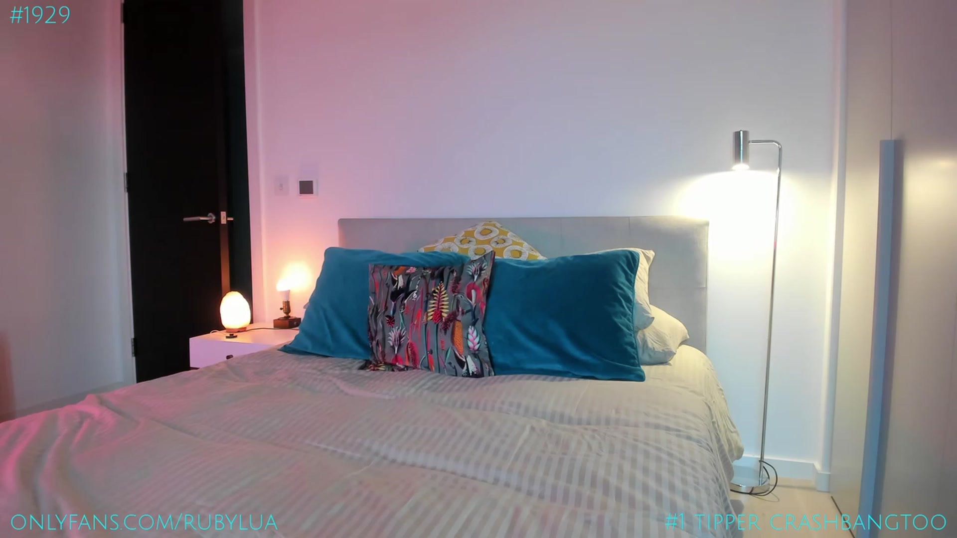 Gallery image thumbnail from Ruby_Lua's myfreecams stream on, 08/04/2023, 19:50 image 16 of 20