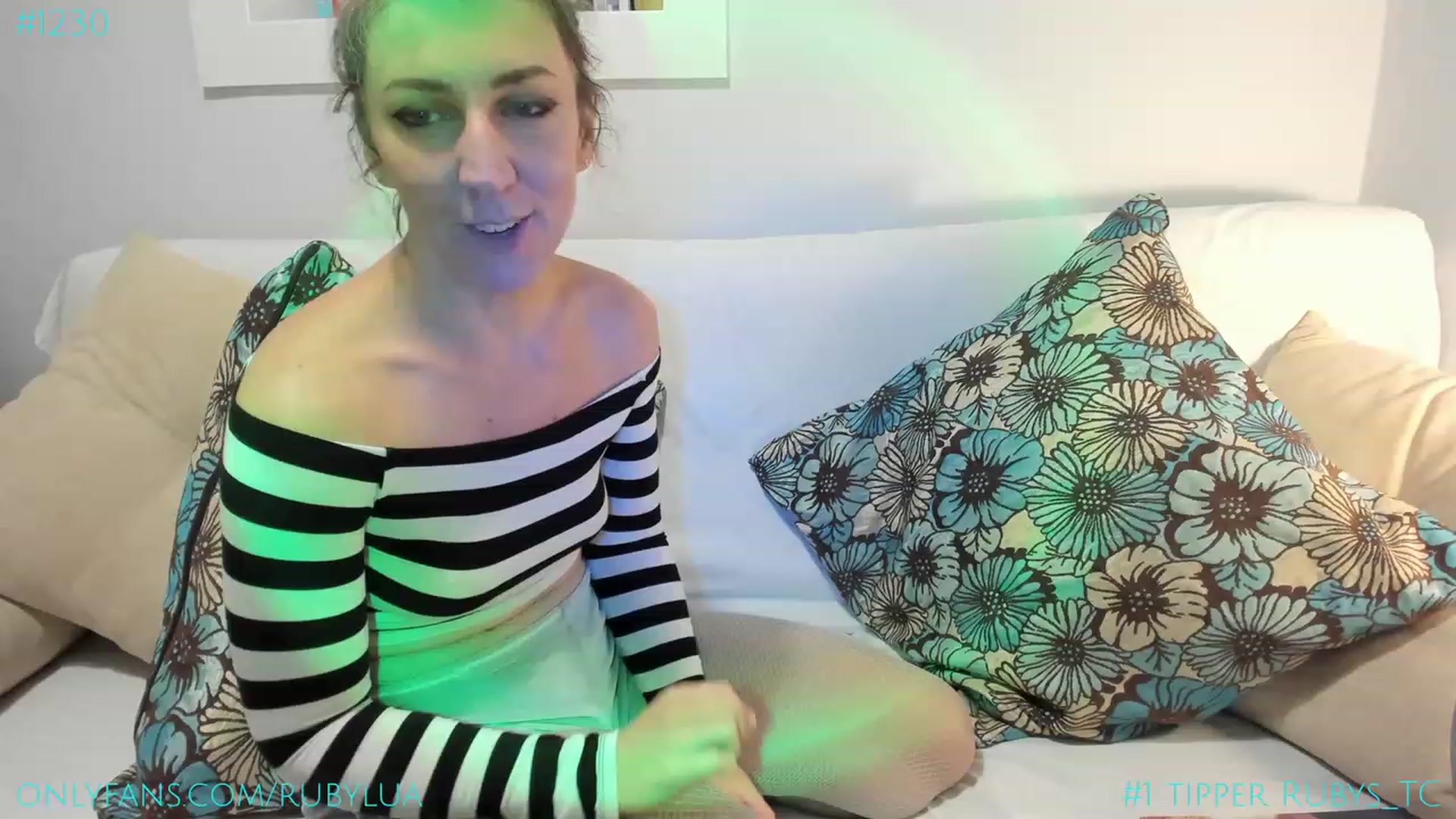 Gallery image thumbnail from Ruby_Lua's myfreecams stream on, 09/14/2023, 19:53 image 20 of 20