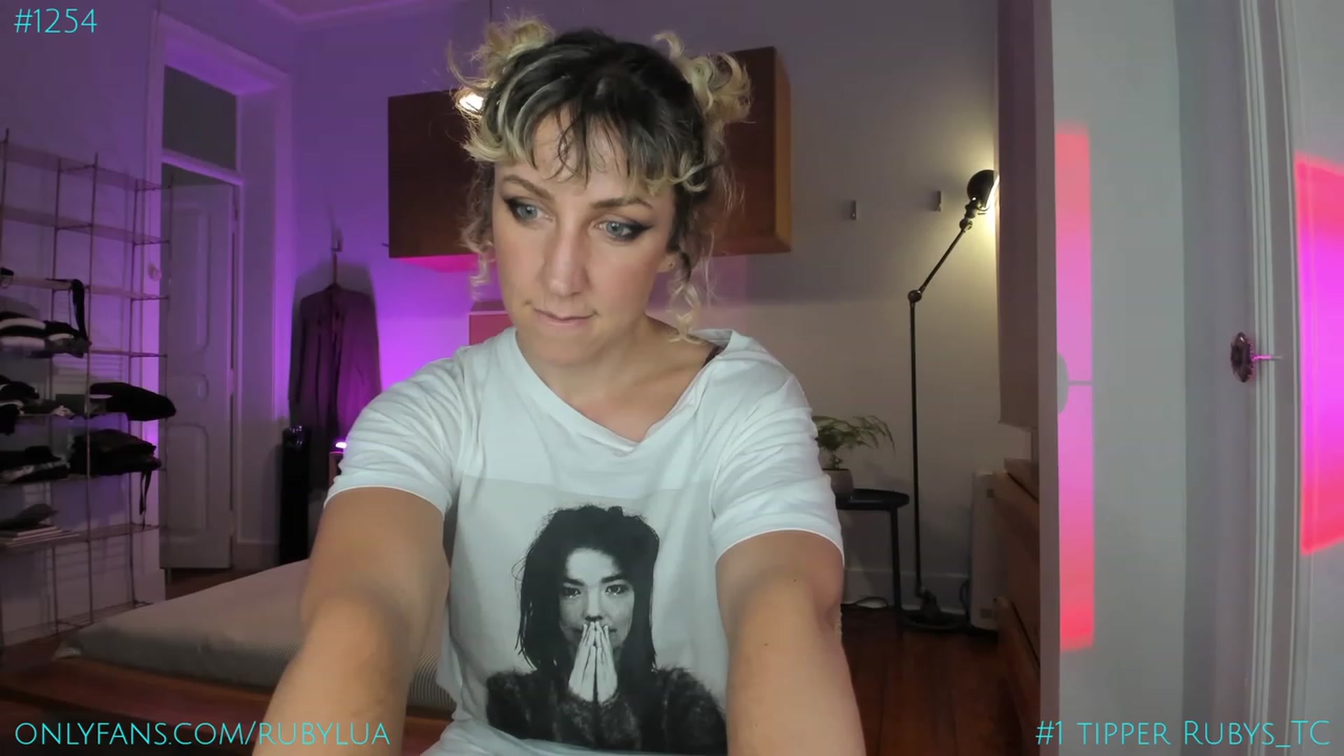 Gallery image thumbnail from Ruby_Lua's myfreecams stream on, 09/22/2023, 20:02 image 12 of 20