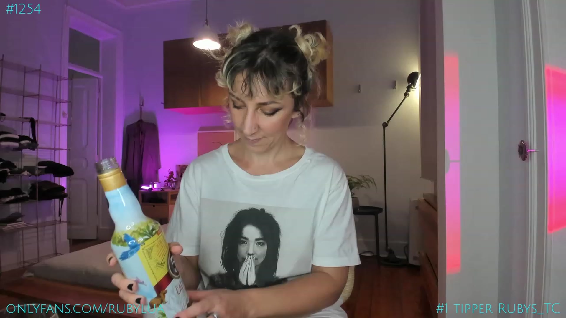 Gallery image thumbnail from Ruby_Lua's myfreecams stream on, 09/22/2023, 20:02 image 6 of 20