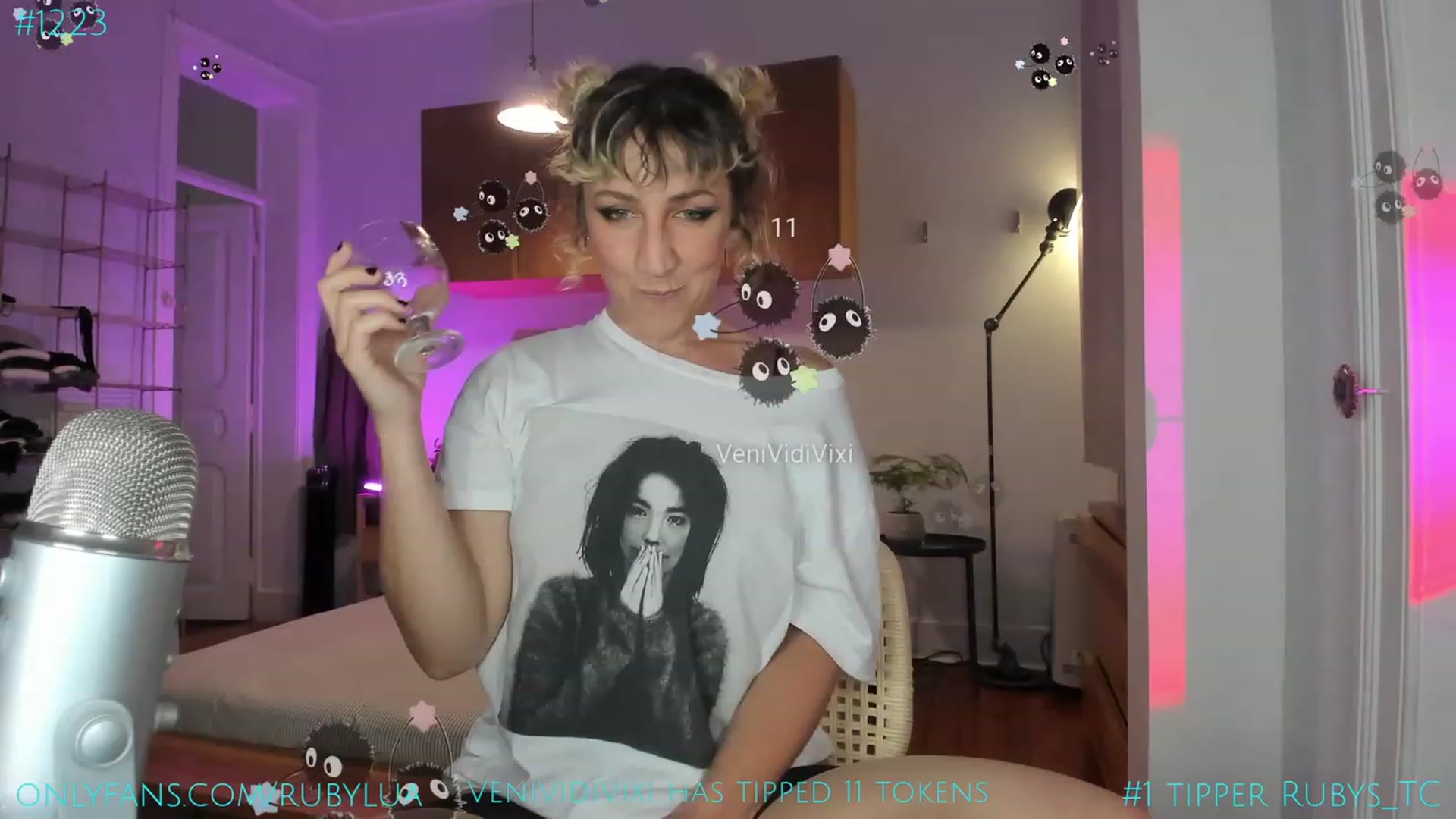 Gallery image thumbnail from Ruby_Lua's myfreecams stream on, 09/22/2023, 21:33 image 5 of 20