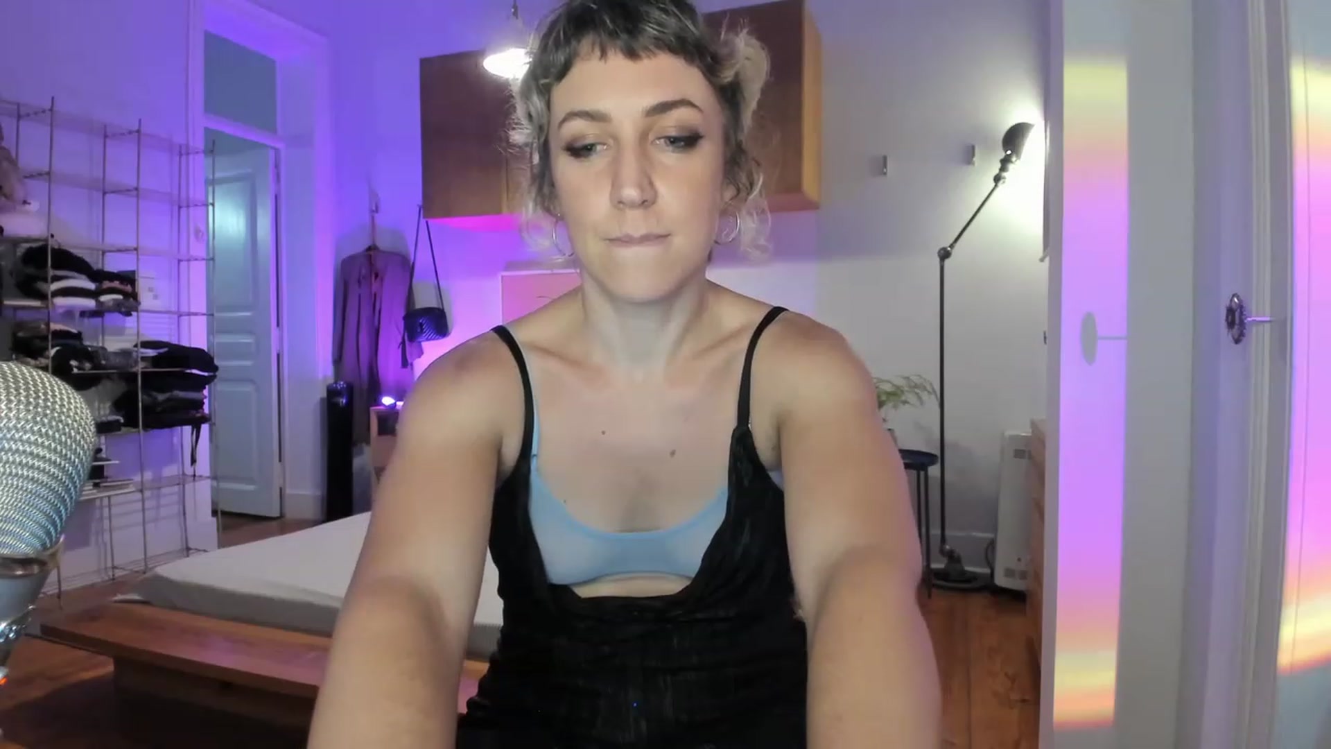 Gallery image thumbnail from Ruby_Lua's myfreecams stream on, 09/27/2023, 21:31 image 15 of 20