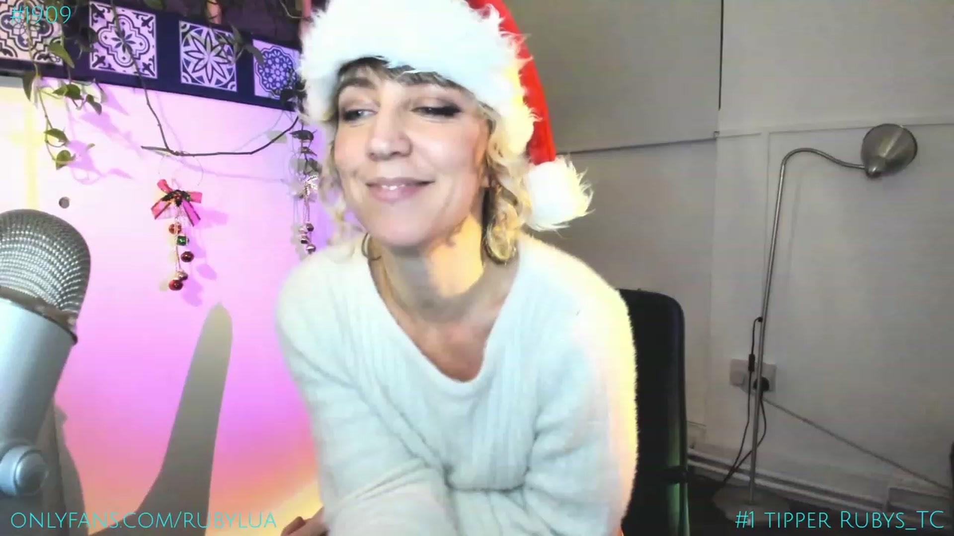 Gallery image thumbnail from Ruby_Lua's myfreecams stream on, 12/17/2023, 23:12 image 20 of 20