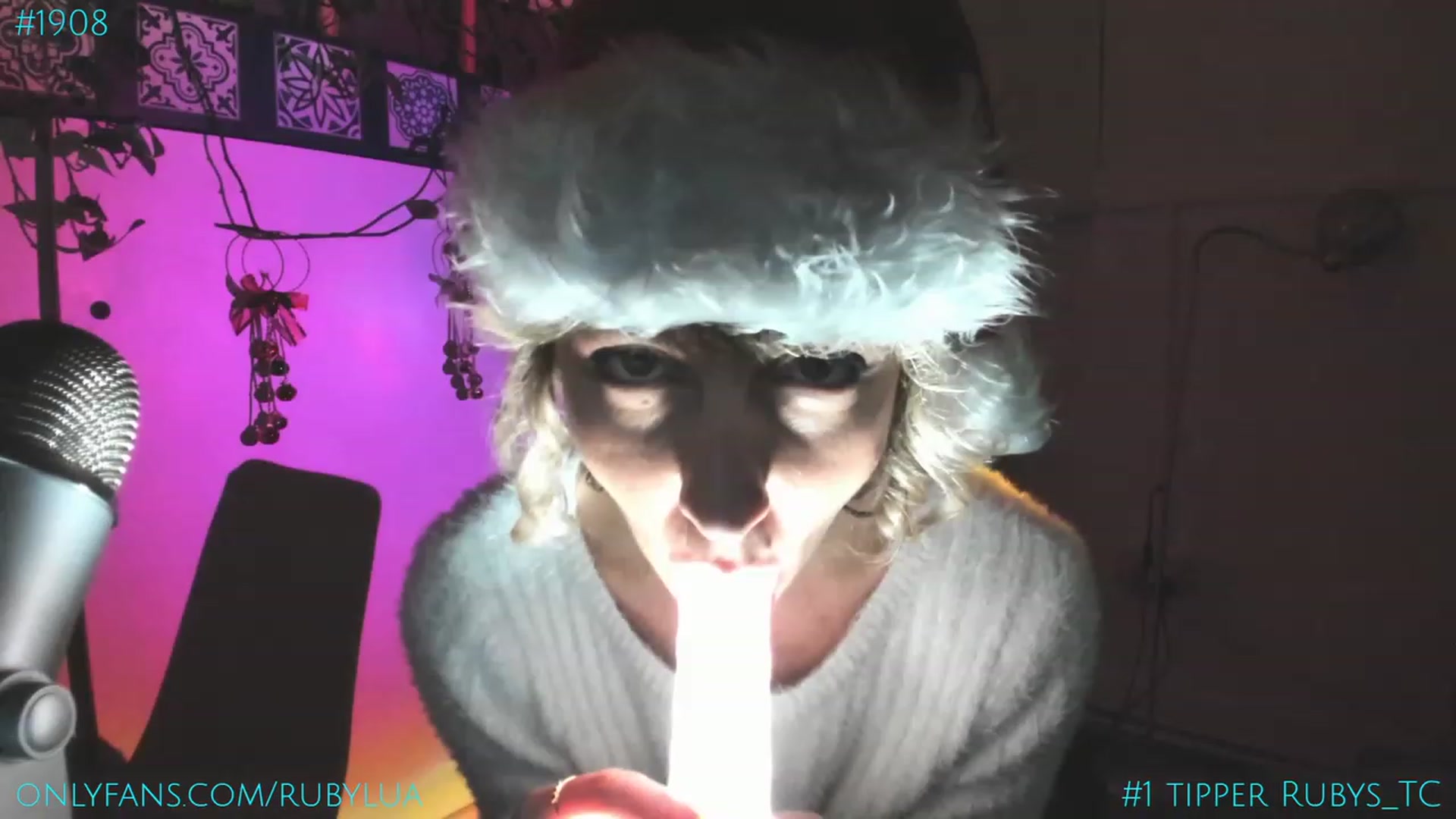 Gallery image thumbnail from Ruby_Lua's myfreecams stream on, 12/17/2023, 23:12 image 17 of 20