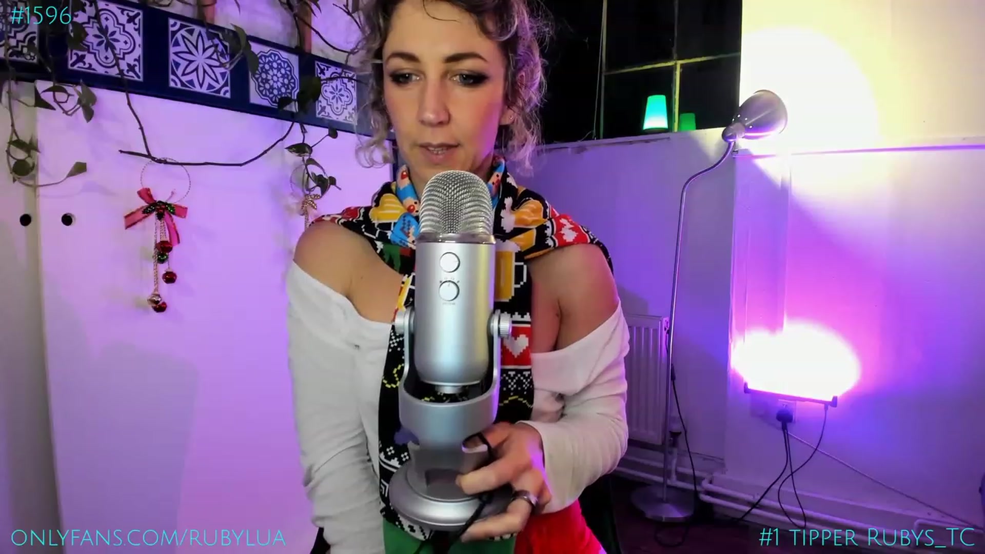 Gallery image thumbnail from Ruby_Lua's myfreecams stream on, 12/23/2023, 18:37 image 17 of 20