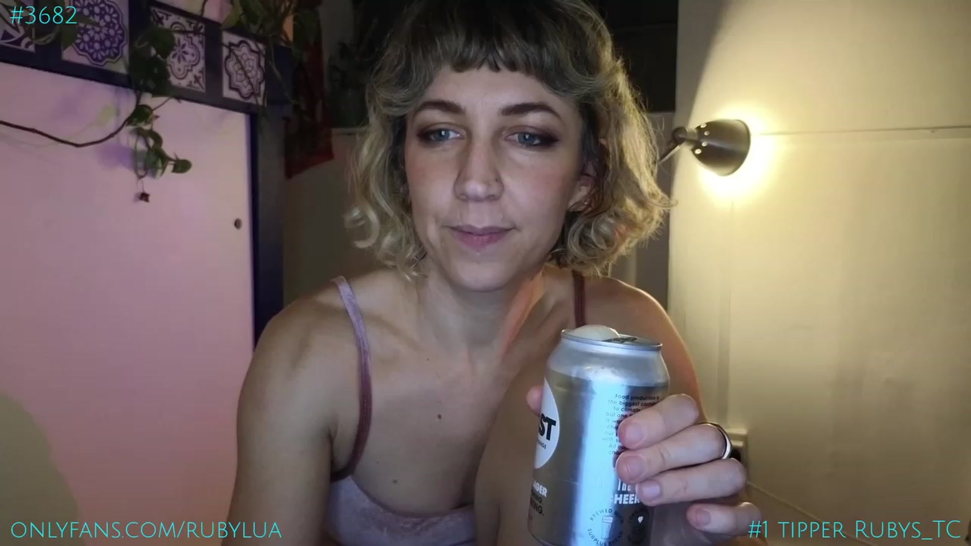 Gallery image thumbnail from Ruby_Lua's myfreecams stream on, 01/12/2024, 23:40 image 12 of 20