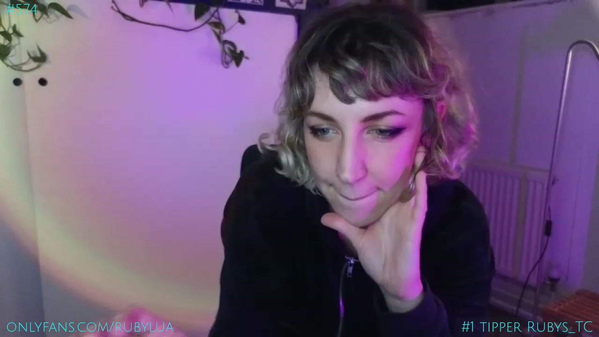 Gallery image thumbnail from Ruby_Lua's myfreecams stream on, 02/09/2024, 21:58 image 10 of 20