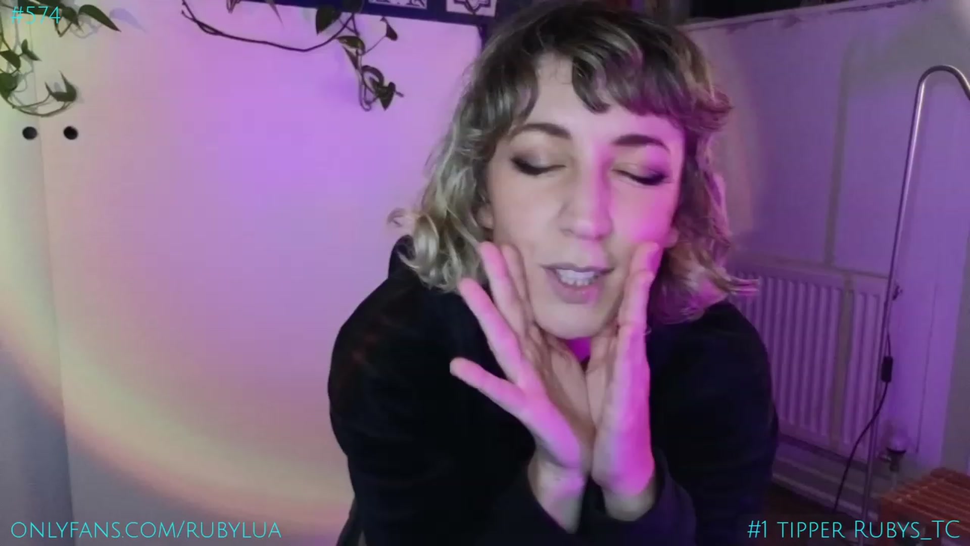 Gallery image thumbnail from Ruby_Lua's myfreecams stream on, 02/09/2024, 21:58 image 11 of 20