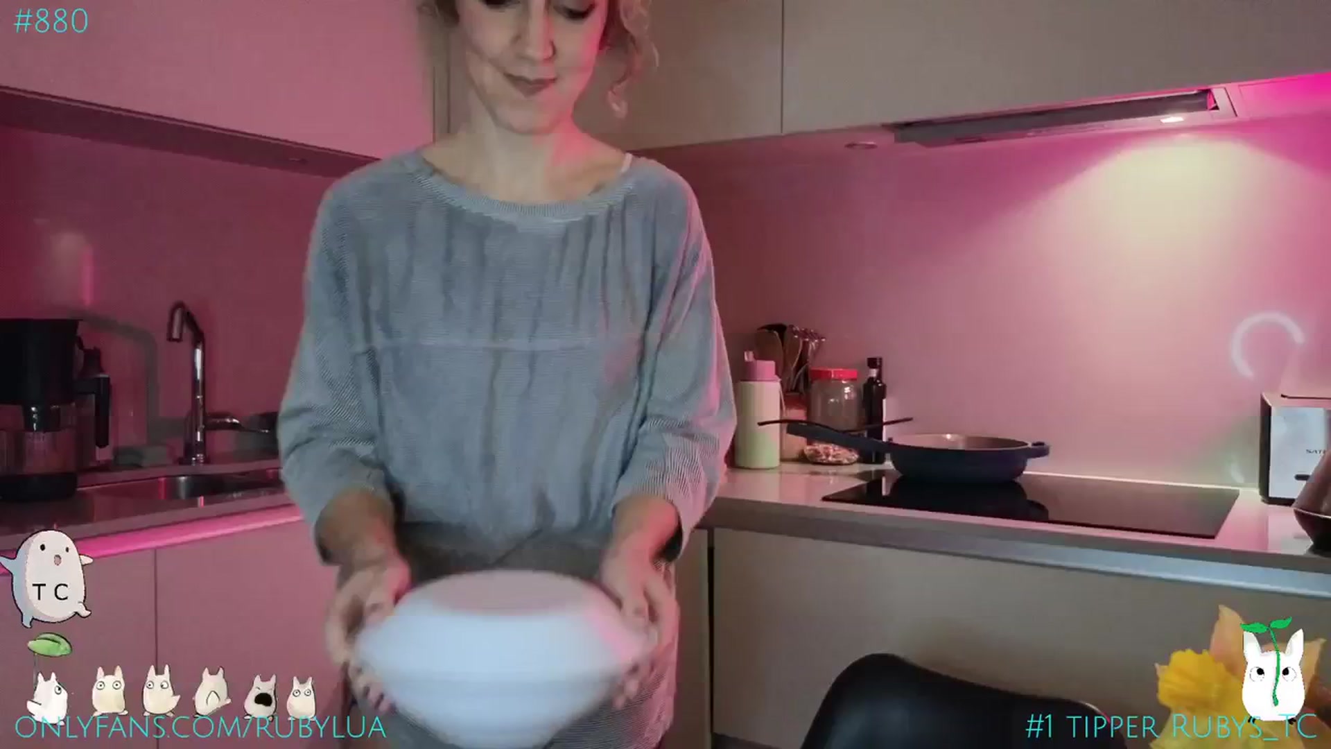 Gallery image thumbnail from Ruby_Lua's myfreecams stream on, 03/14/2024, 21:36 image 7 of 20