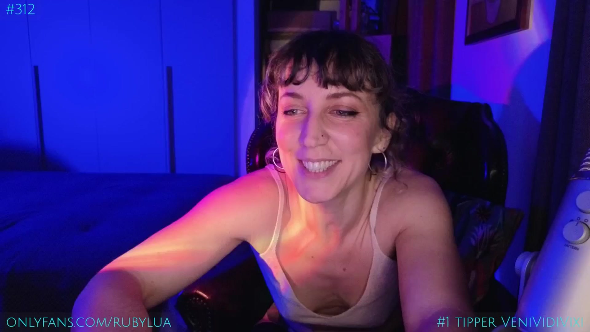 Gallery image thumbnail from Ruby_Lua's myfreecams stream on, 05/09/2024, 20:40 image 2 of 20