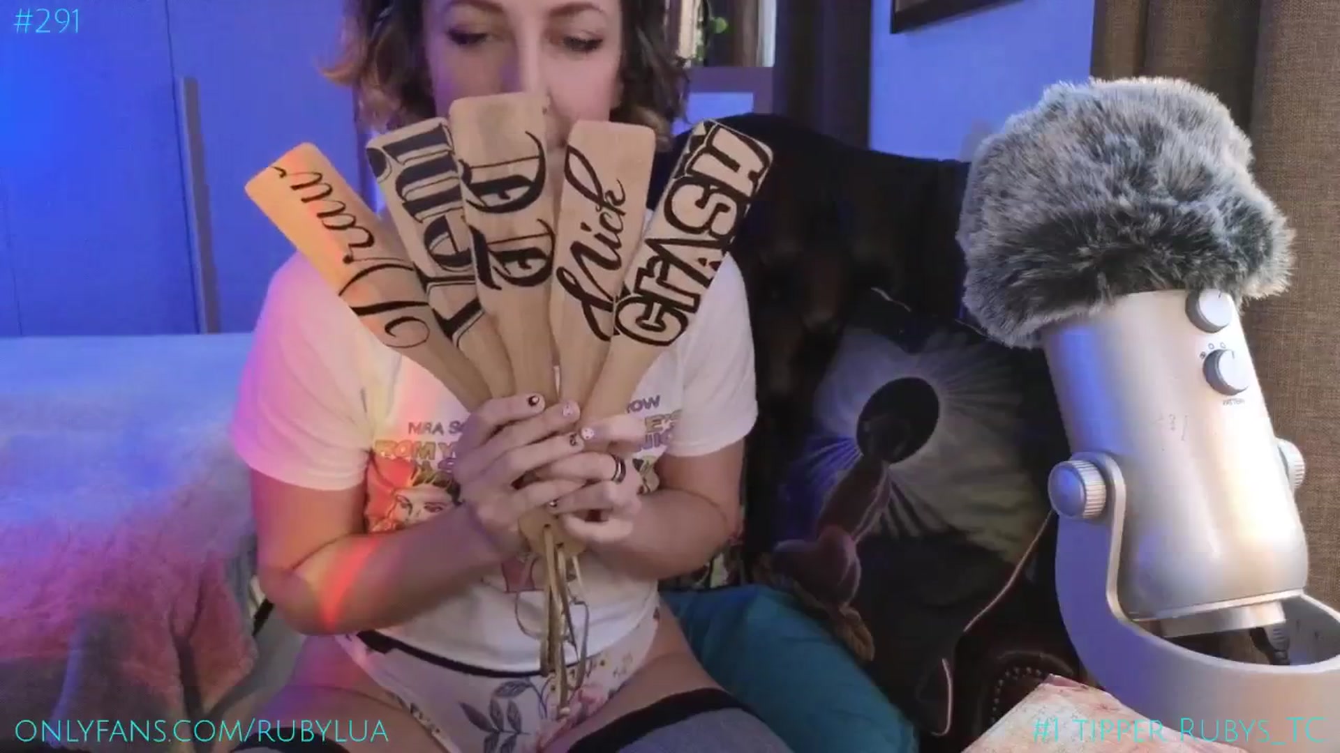 Gallery image thumbnail from Ruby_Lua's myfreecams stream on, 06/09/2024, 20:38 image 17 of 20
