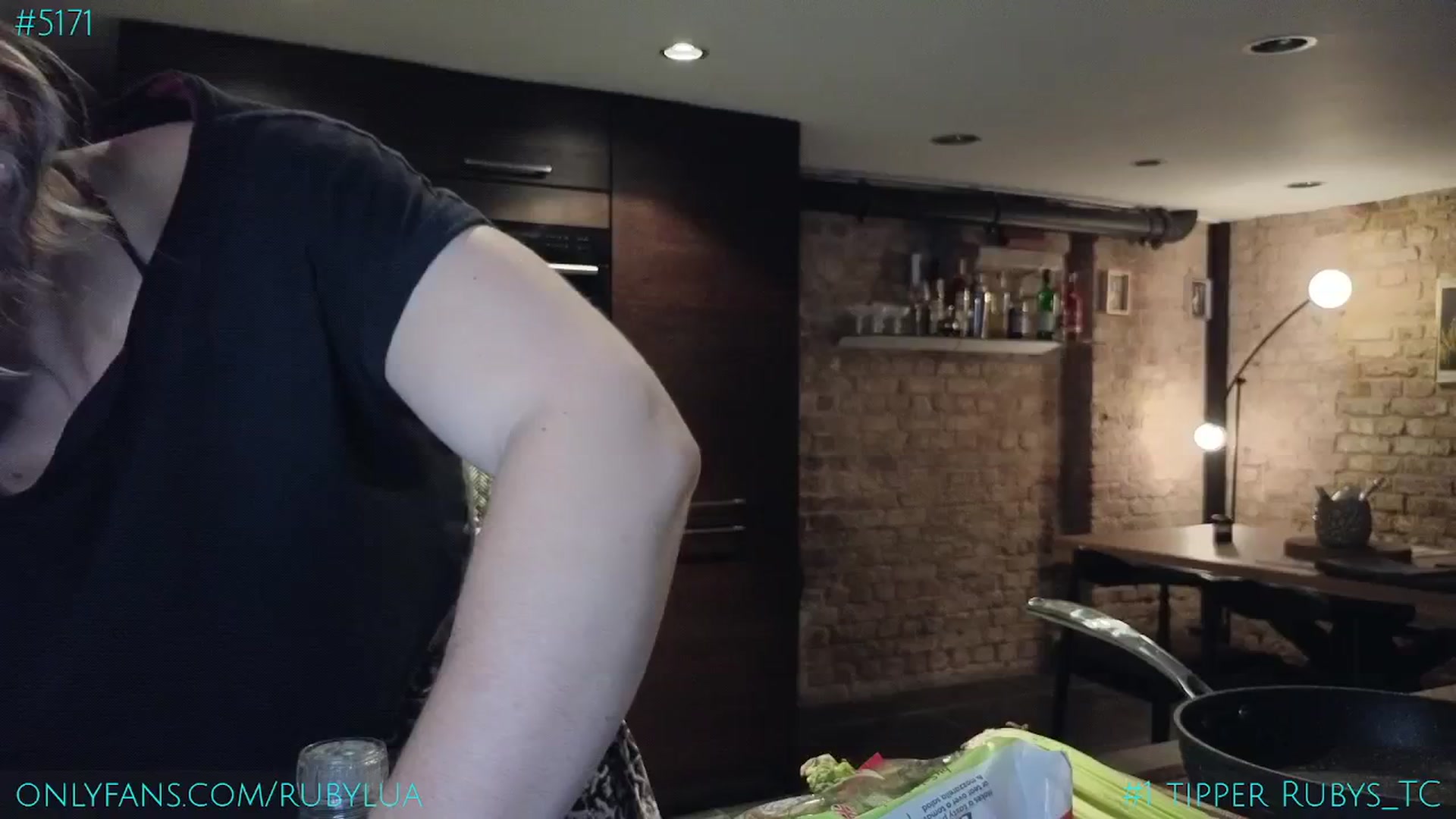 Gallery image thumbnail from Ruby_Lua's myfreecams stream on, 07/19/2024, 19:44 image 16 of 20