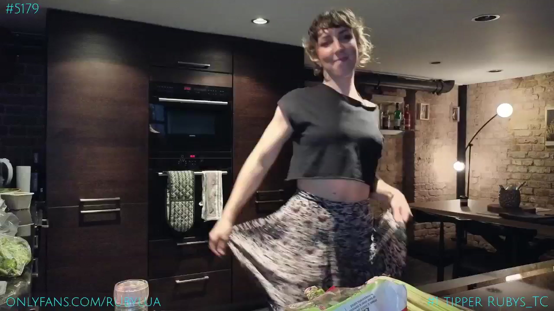 Gallery image thumbnail from Ruby_Lua's myfreecams stream on, 07/19/2024, 19:44 image 15 of 20