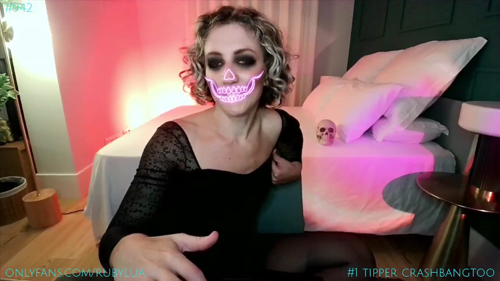 Gallery image thumbnail from Ruby_Lua's myfreecams stream on, 10/18/2024, 23:32 image 2 of 20
