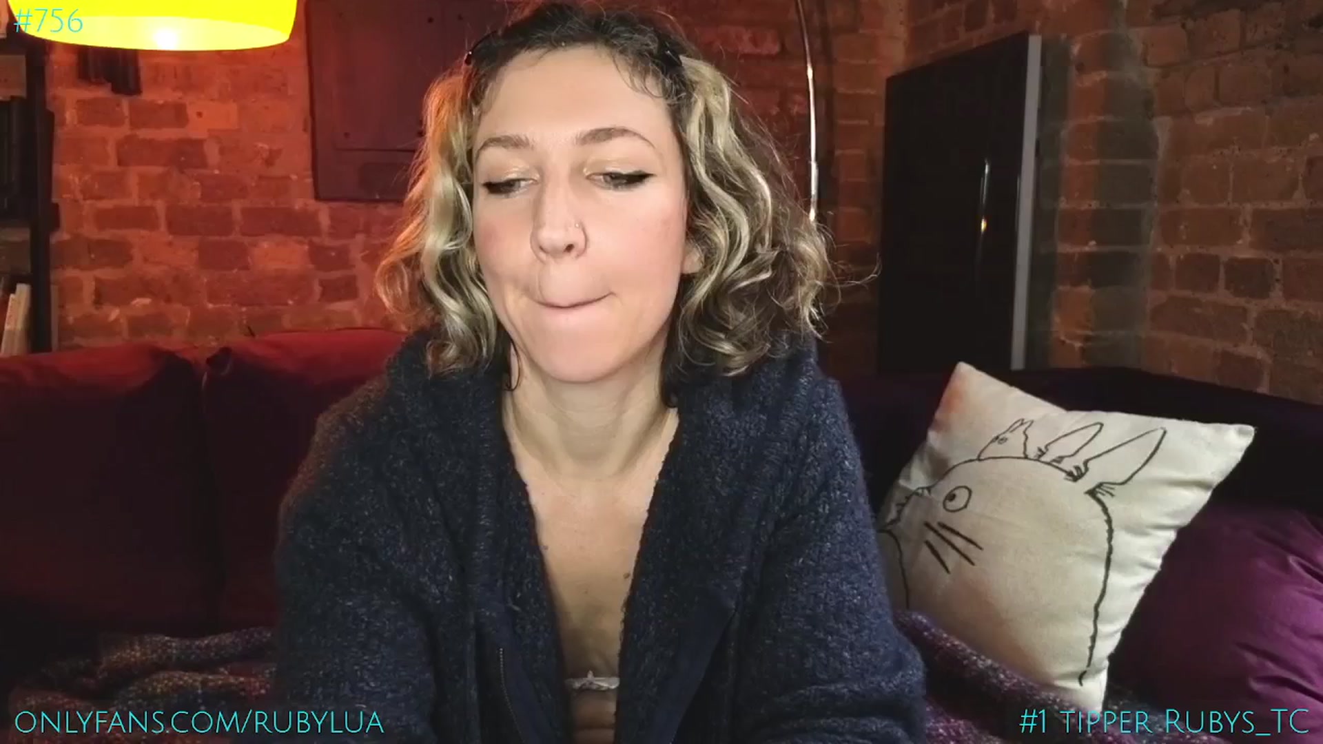 Gallery image thumbnail from Ruby_Lua's myfreecams stream on, 12/12/2024, 11:17 image 8 of 20