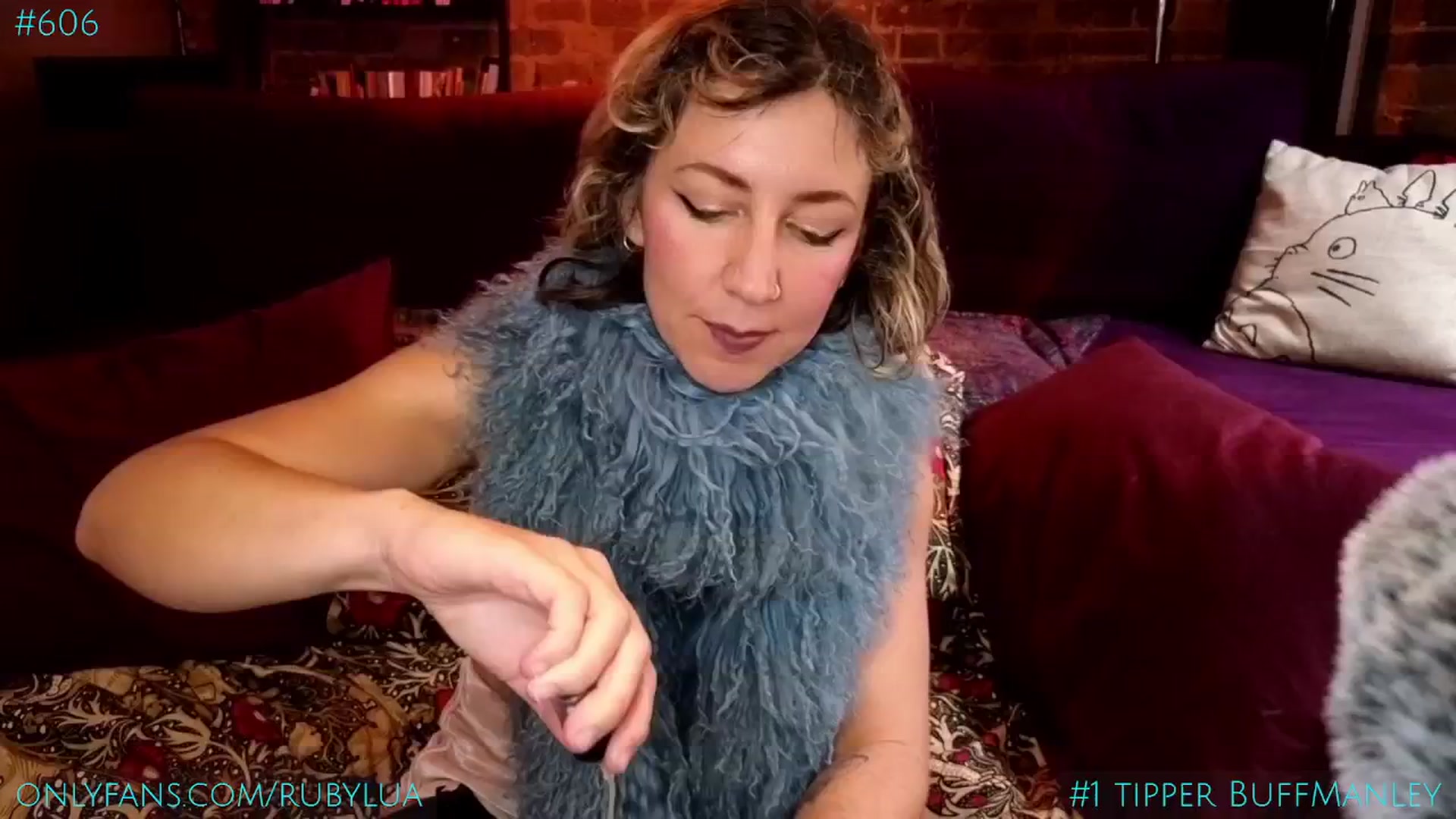 Gallery image thumbnail from Ruby_Lua's myfreecams stream on, 12/18/2024, 14:20 image 10 of 20