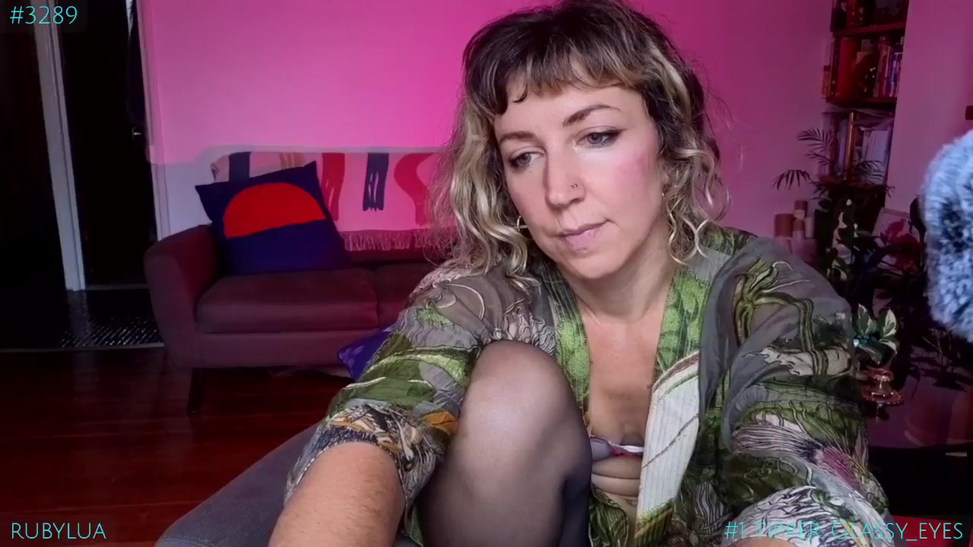 Gallery image thumbnail from Ruby_Lua's myfreecams stream on, 01/27/2025, 14:40 image 6 of 20