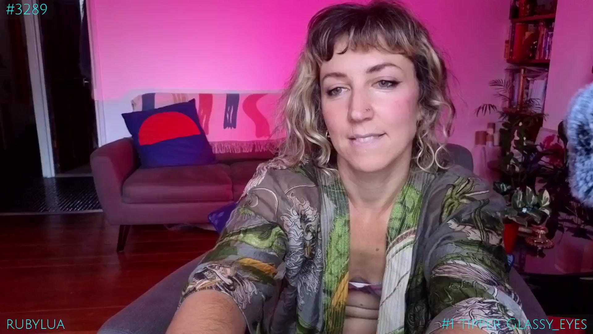 Gallery image thumbnail from Ruby_Lua's myfreecams stream on, 01/27/2025, 14:40 image 4 of 20
