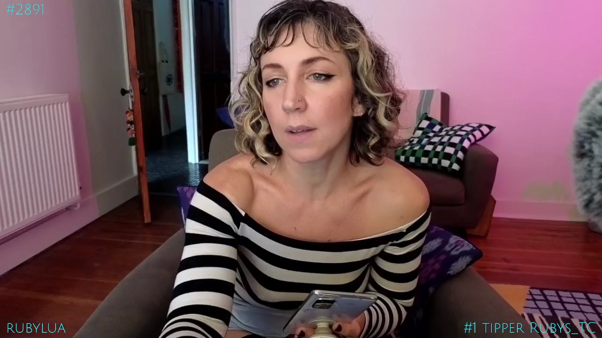 Gallery image thumbnail from Ruby_Lua's myfreecams stream on, 02/05/2025, 14:12 image 11 of 20