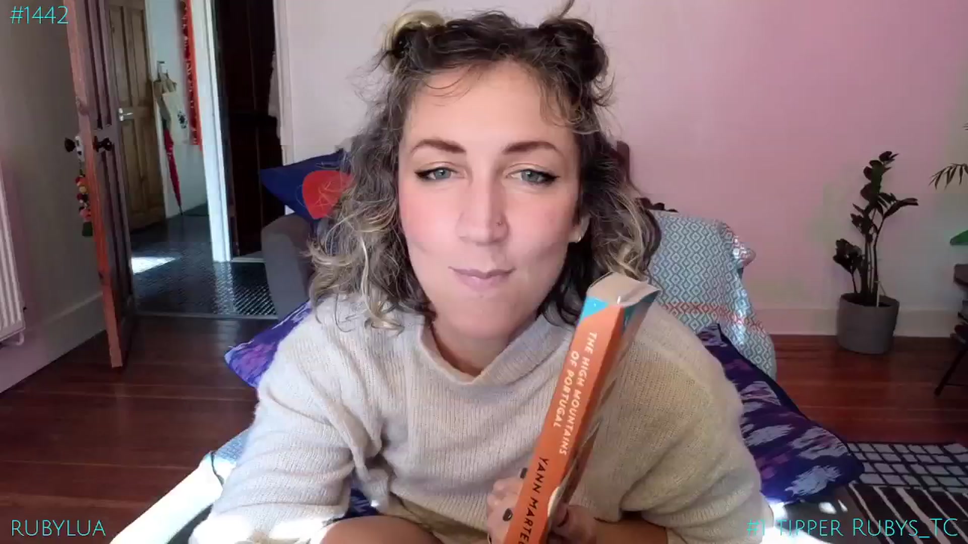 Gallery image thumbnail from Ruby_Lua's myfreecams stream on, 02/06/2025, 13:33 image 4 of 20