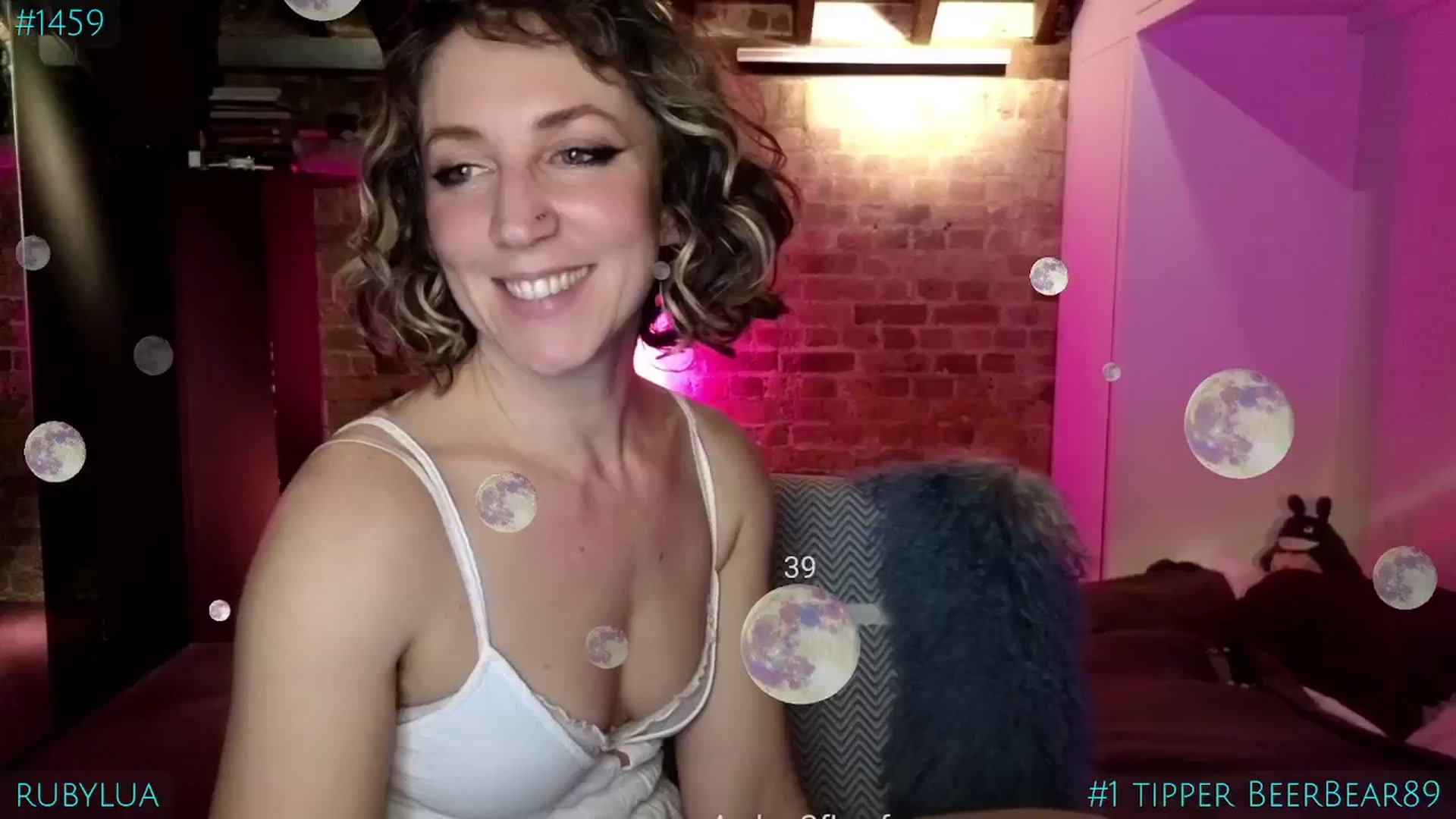 Gallery image thumbnail from Ruby_Lua's myfreecams stream on, 03/28/2025, 22:34 image 5 of 20