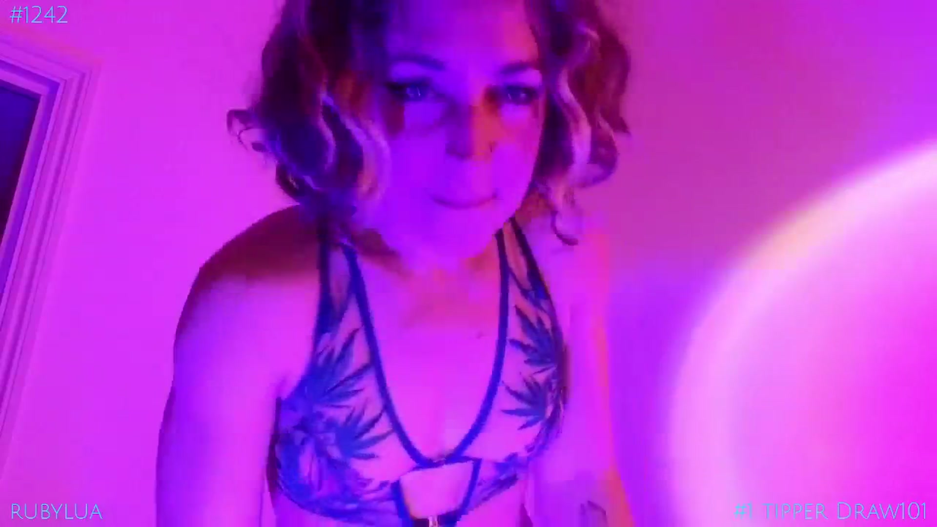 Gallery image thumbnail from Ruby_Lua's myfreecams stream on, 05/09/2025, 23:01 image 14 of 20