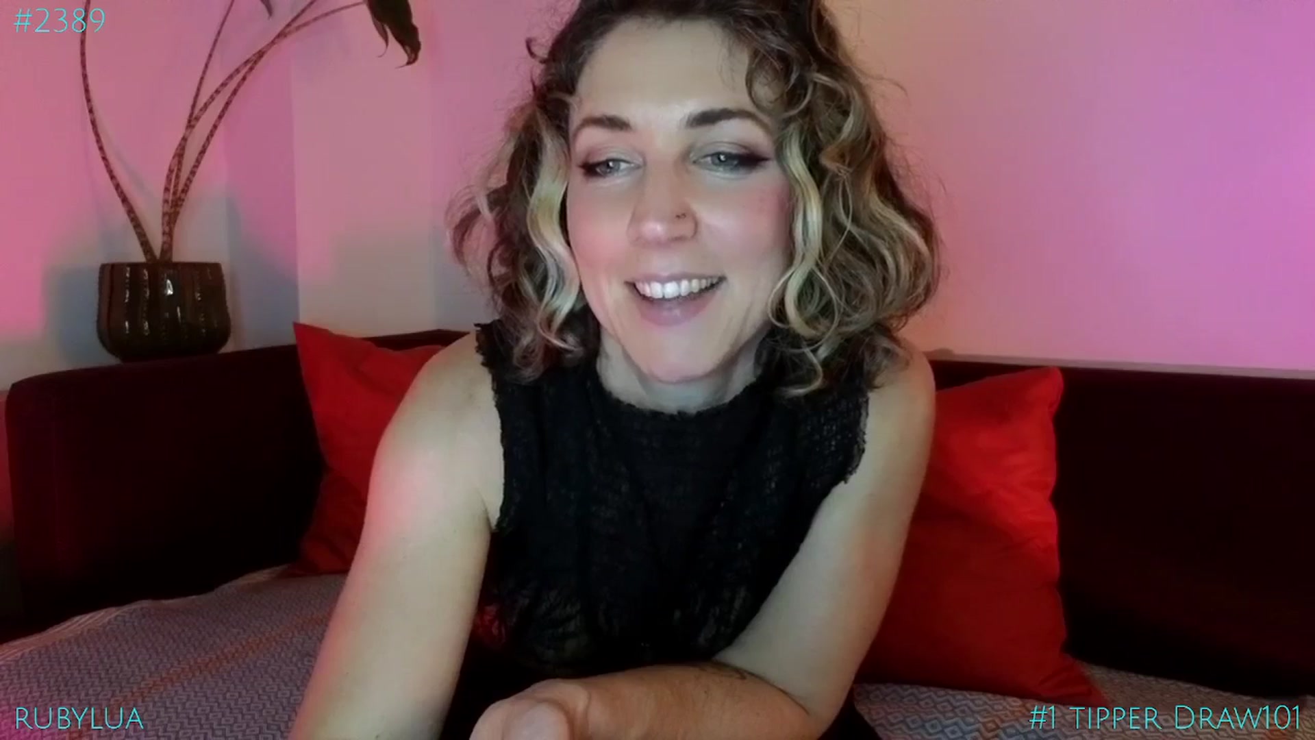 Gallery image thumbnail from Ruby_Lua's myfreecams stream on, 05/09/2025, 23:01 image 3 of 20