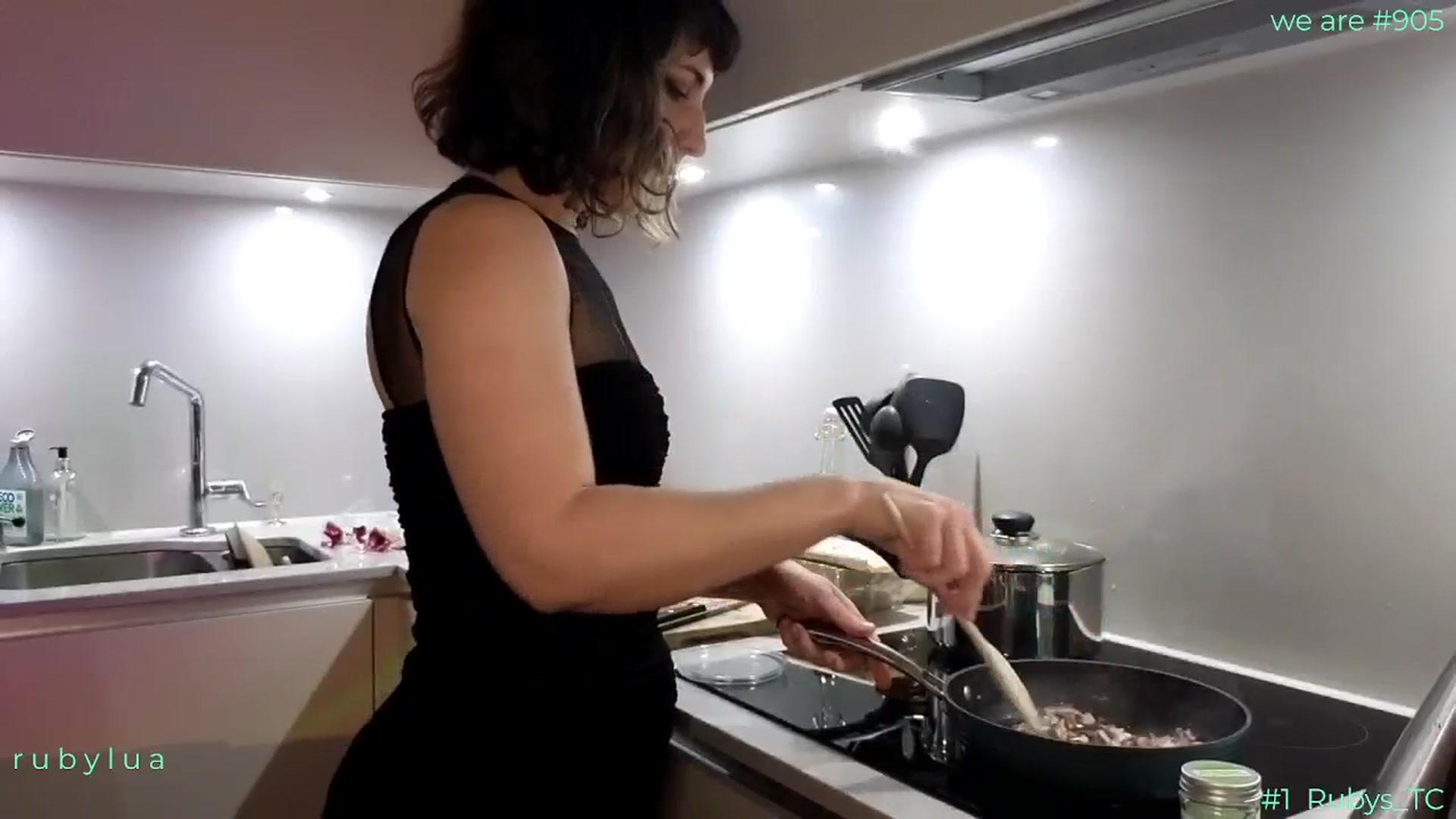 Gallery image thumbnail from Ruby_Lua's myfreecams stream on, 02/13/2026, 23:21 image 8 of 20
