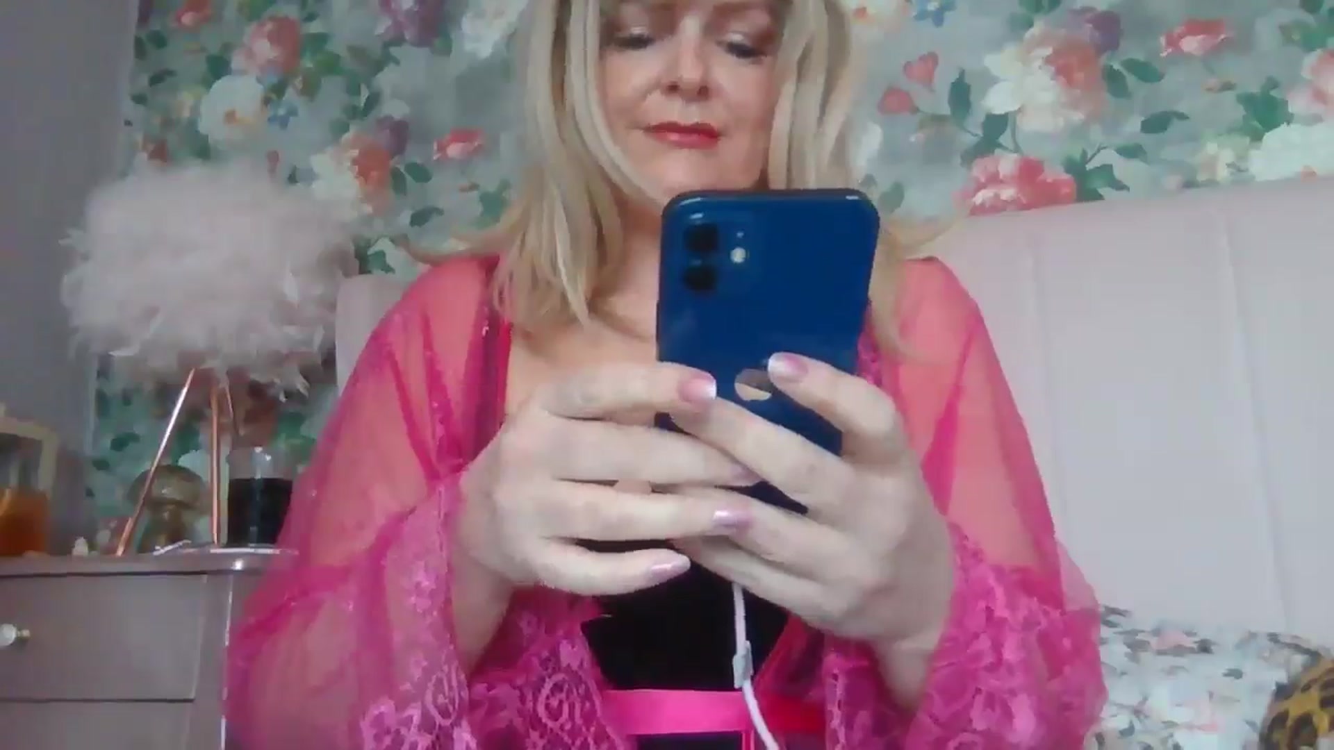 Gallery image thumbnail from Ruby_Rox's myfreecams stream on, 04/17/2026, 13:24 image 10 of 20