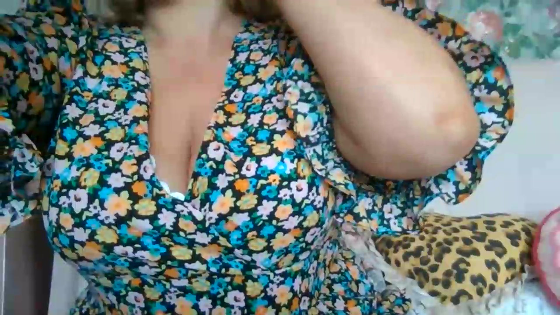Gallery image thumbnail from Ruby_Rox's myfreecams stream on, 06/03/2026, 12:49 image 17 of 20