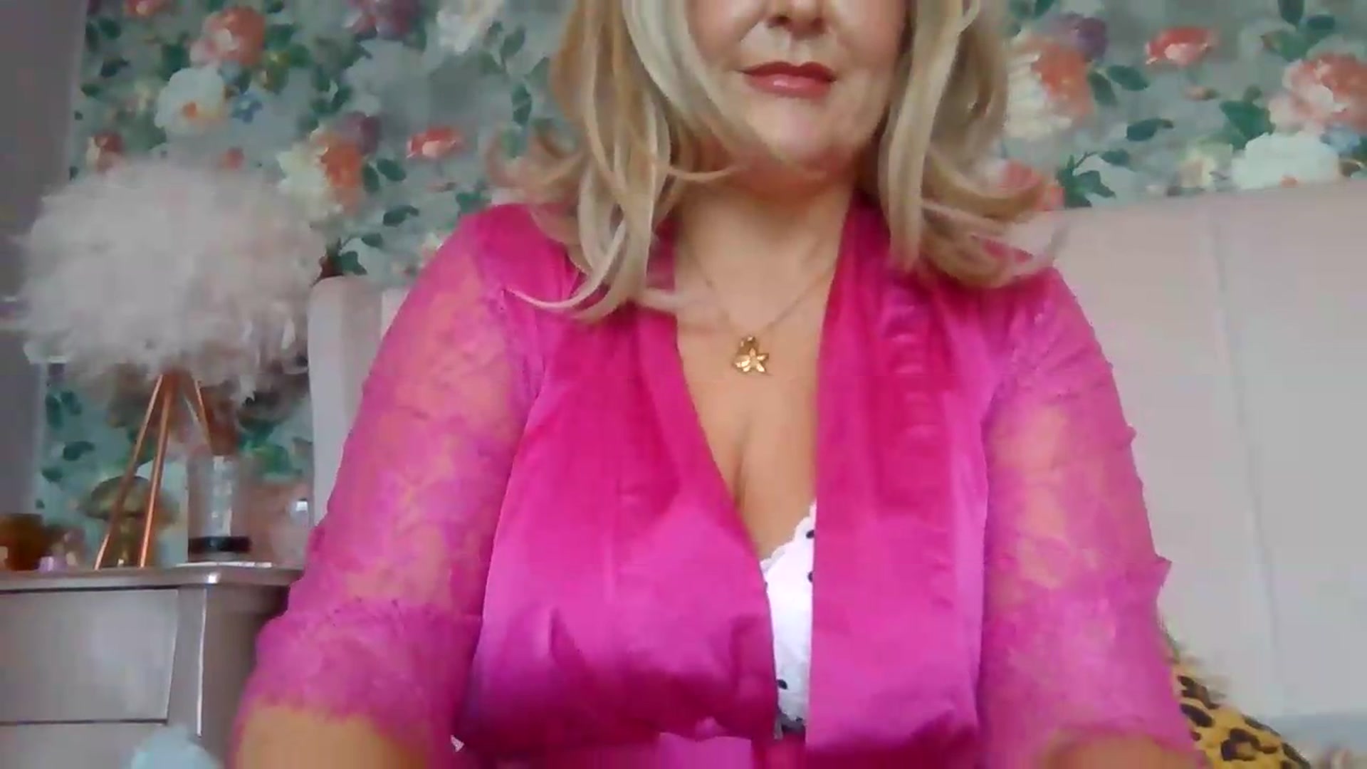 Gallery image thumbnail from Ruby_Rox's myfreecams stream on, 06/19/2026, 13:24 image 13 of 20