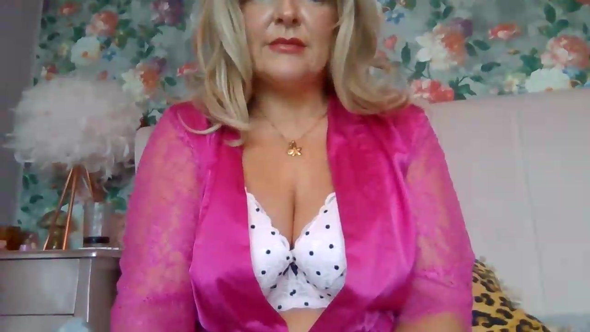 Gallery image thumbnail from Ruby_Rox's myfreecams stream on, 06/19/2026, 13:24 image 7 of 20