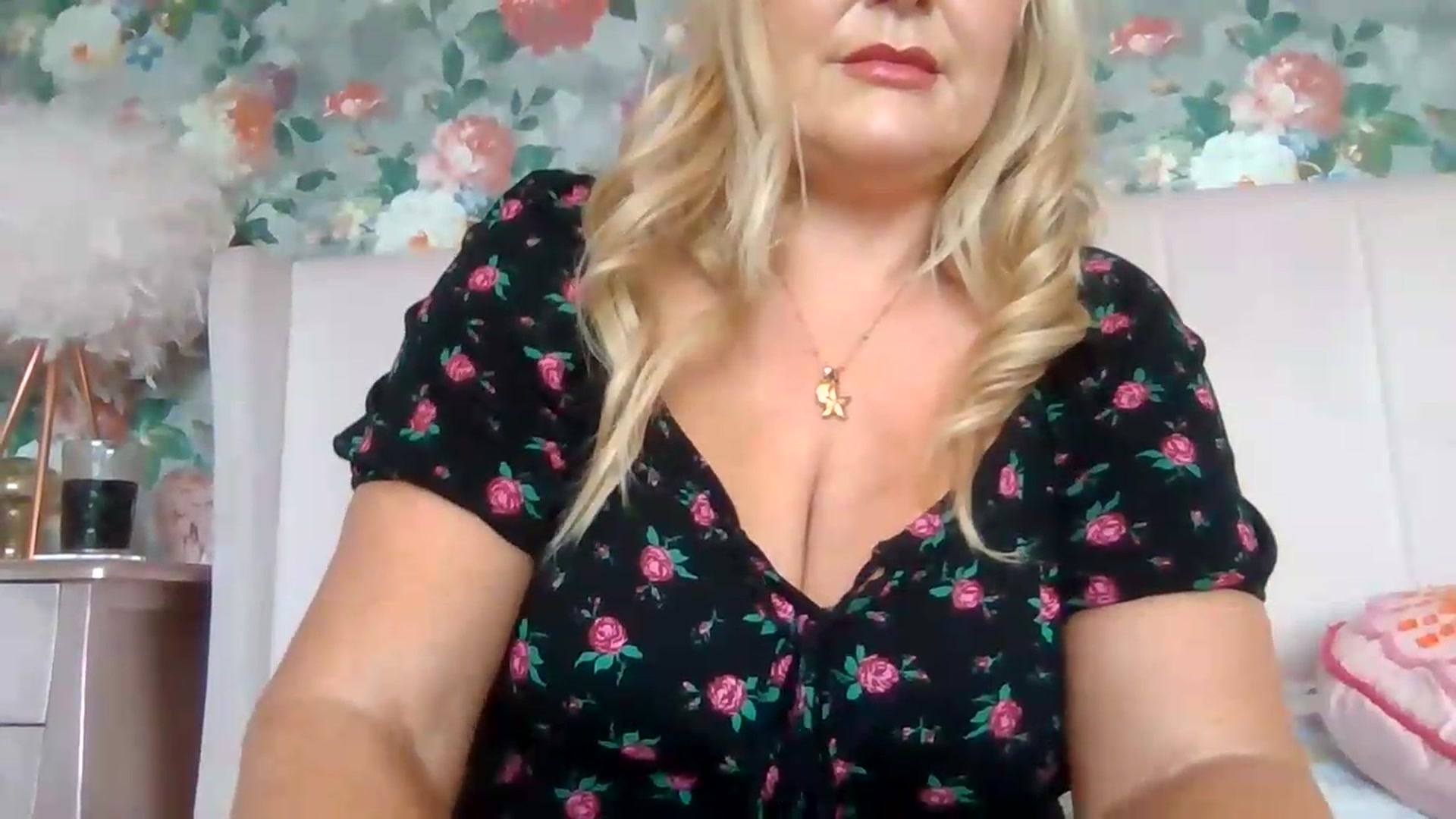 Gallery image thumbnail from Ruby_Rox's myfreecams stream on, 06/26/2026, 12:08 image 12 of 20