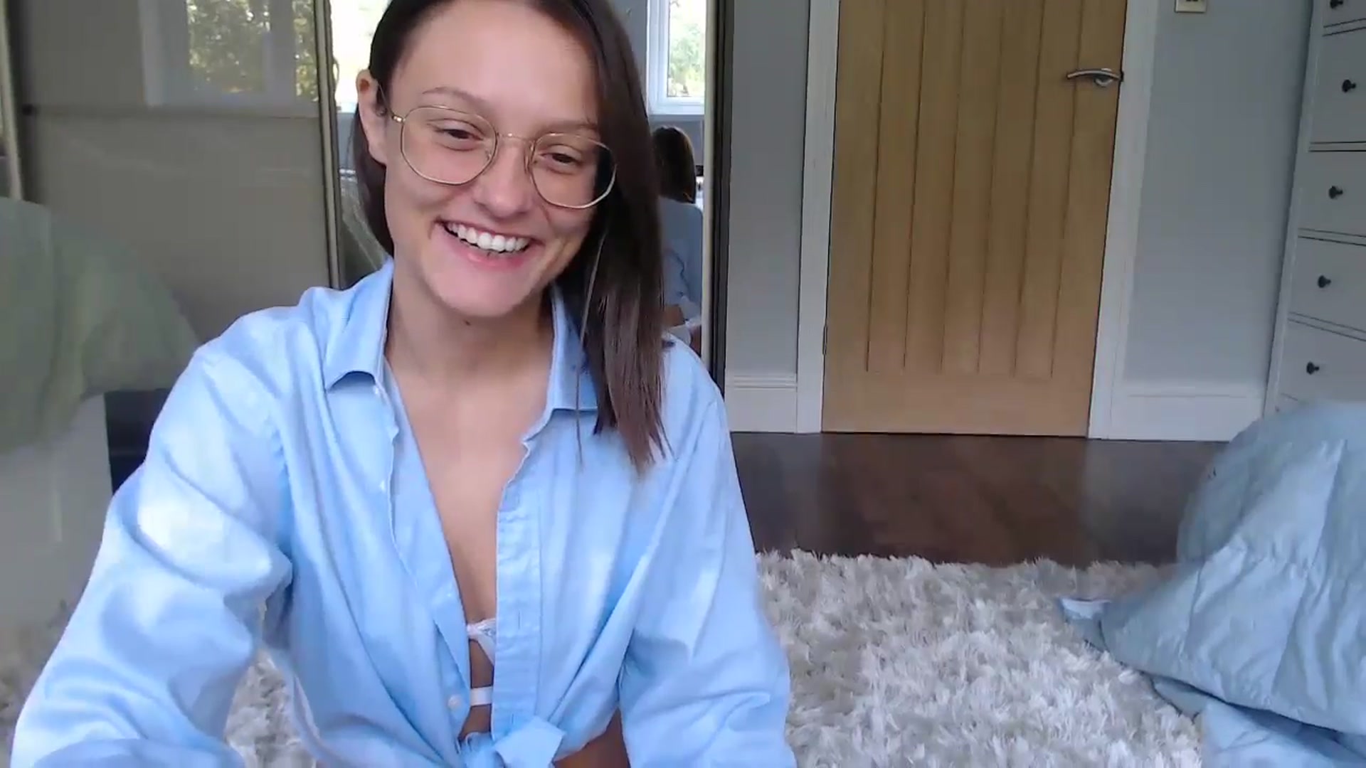 Gallery image thumbnail from Ruby_cutie's myfreecams stream on, 10/18/2024, 13:38 image 10 of 20