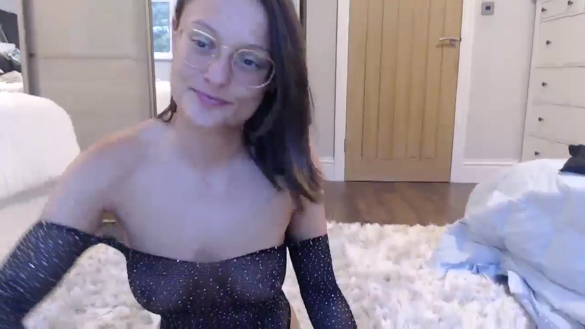 Gallery image thumbnail from Ruby_cutie's myfreecams stream on, 10/25/2024, 16:05 image 18 of 20