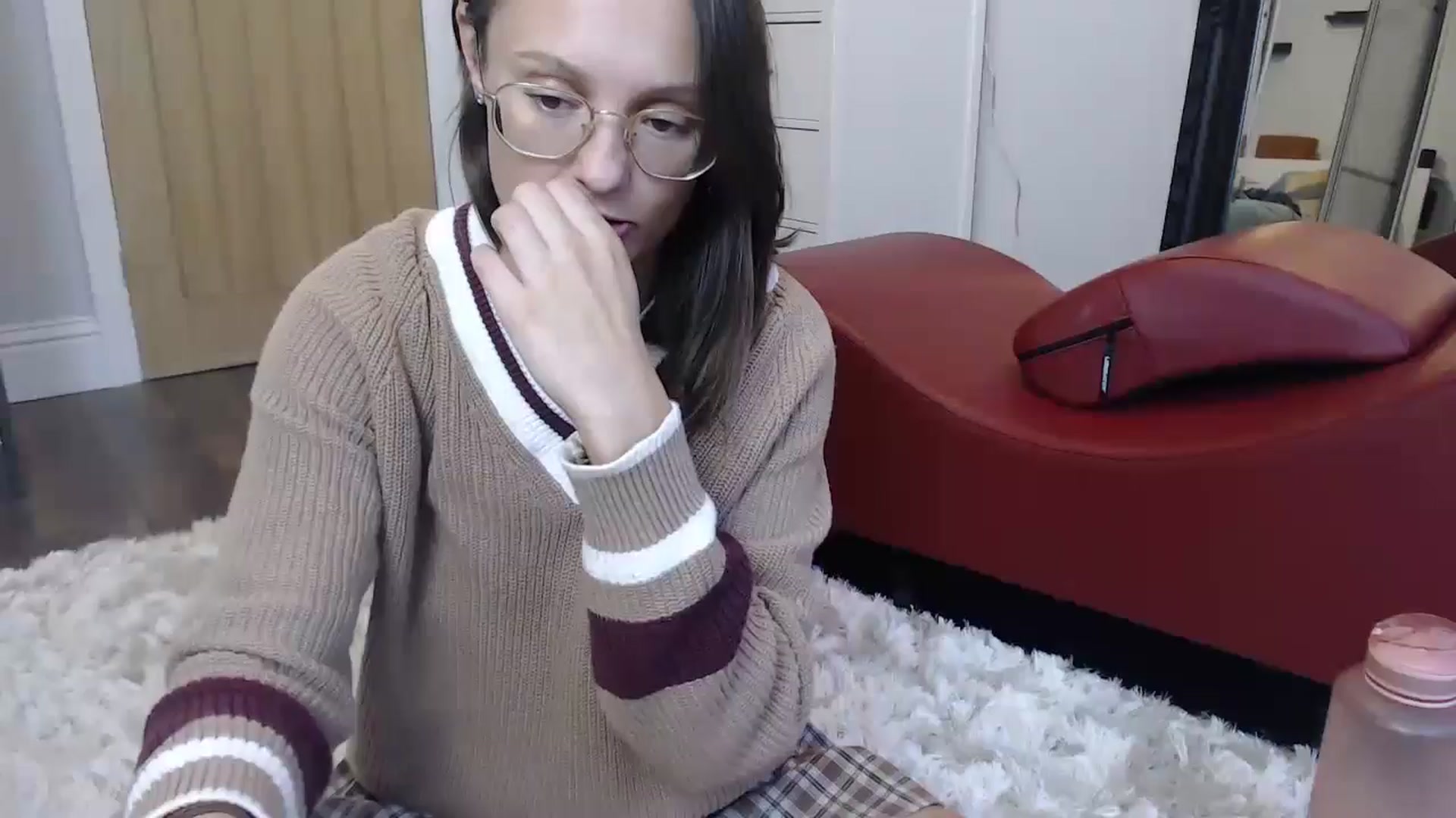 Gallery image thumbnail from Ruby_cutie's myfreecams stream on, 11/14/2024, 16:11 image 17 of 20