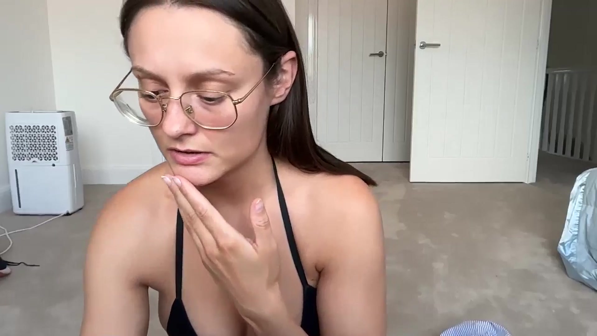 Gallery image thumbnail from Ruby_cutie's myfreecams stream on, 05/15/2025, 13:11 image 12 of 20