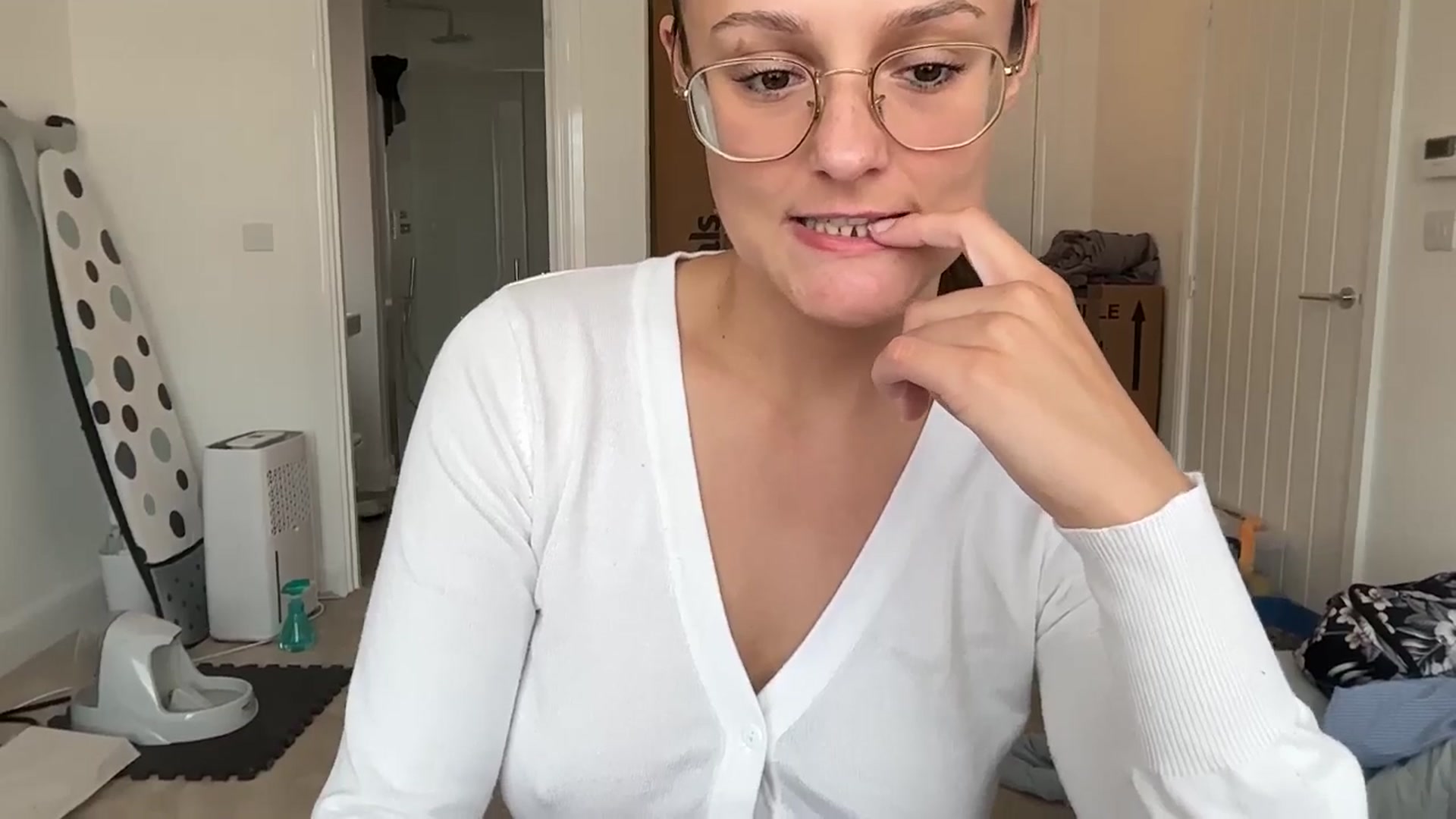 Gallery image thumbnail from Ruby_cutie's myfreecams stream on, 05/29/2025, 13:14 image 14 of 20