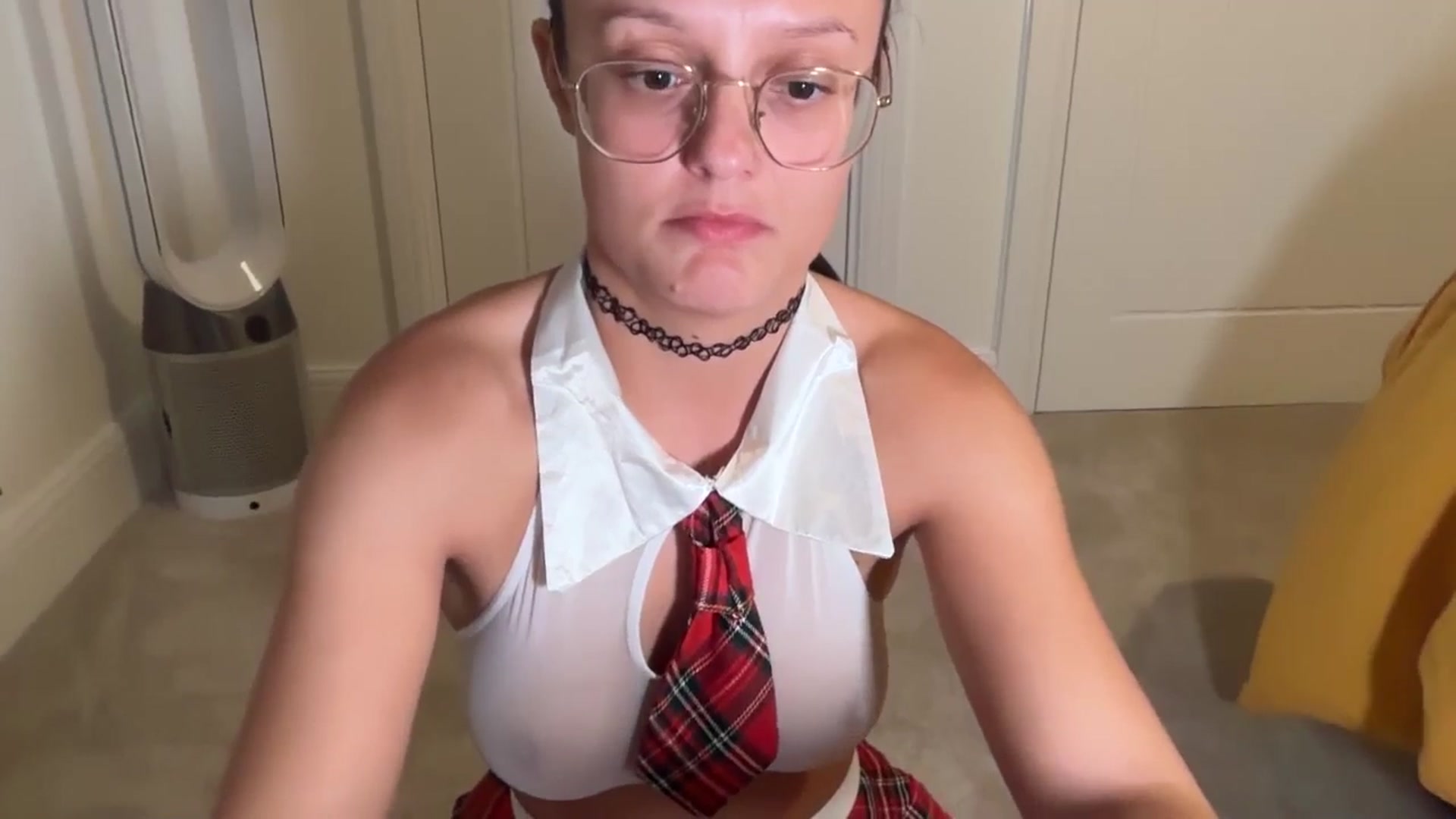 Gallery image thumbnail from Ruby_cutie's myfreecams stream on, 06/03/2025, 23:08 image 12 of 20