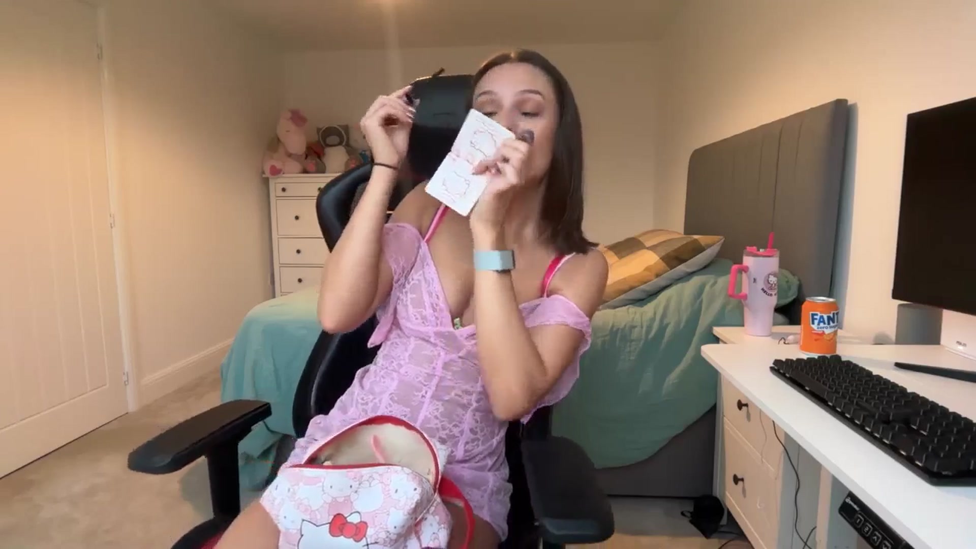Gallery image thumbnail from Ruby_cutie's myfreecams stream on, 11/10/2025, 13:48 image 20 of 20