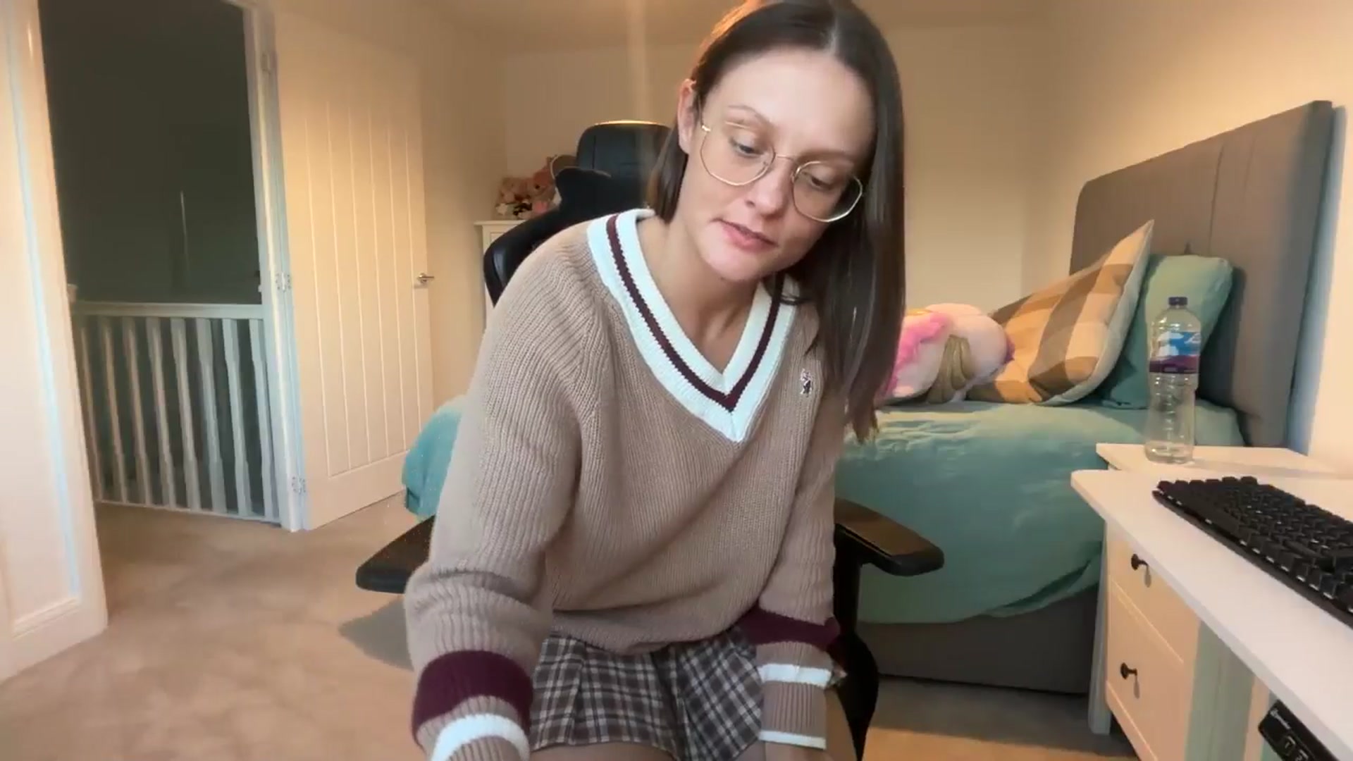 Gallery image thumbnail from Ruby_cutie's myfreecams stream on, 11/18/2025, 16:09 image 6 of 20
