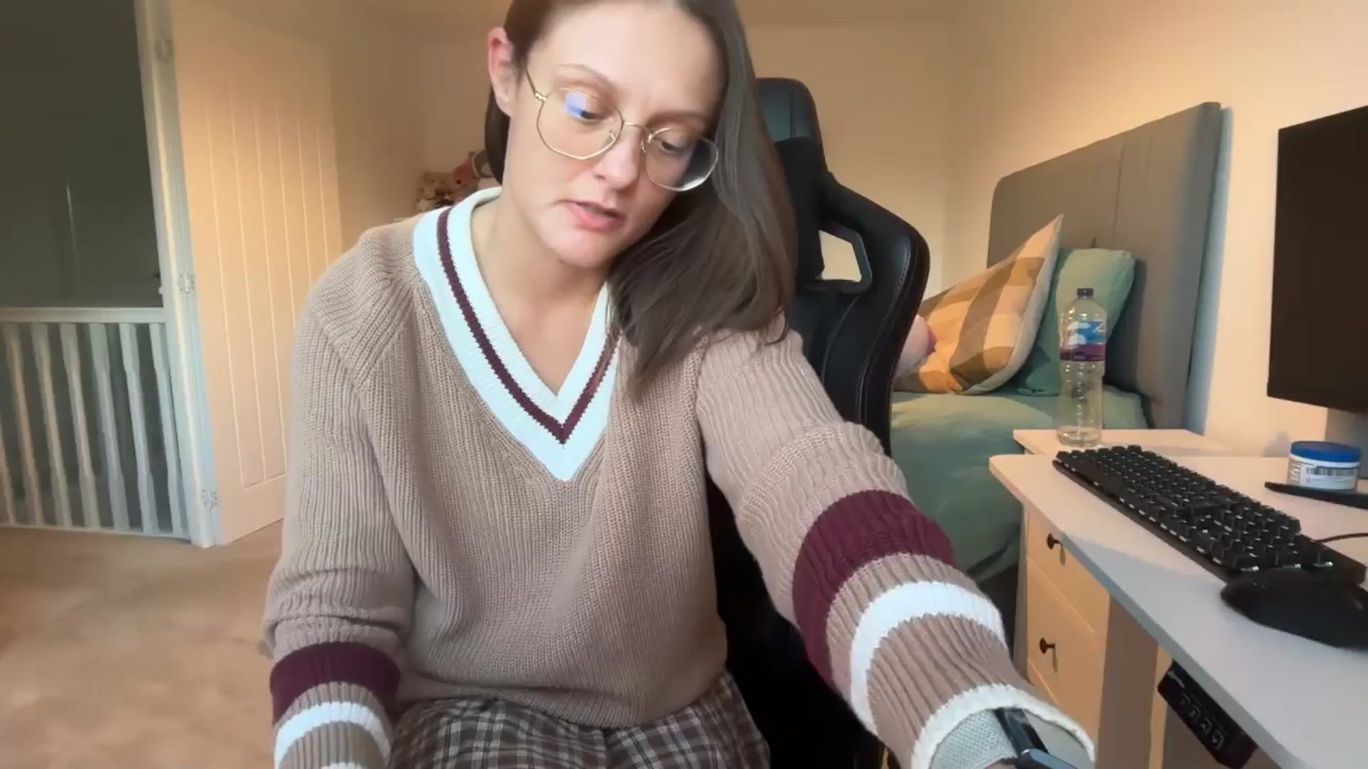 Gallery image thumbnail from Ruby_cutie's myfreecams stream on, 11/18/2025, 16:09 image 1 of 20