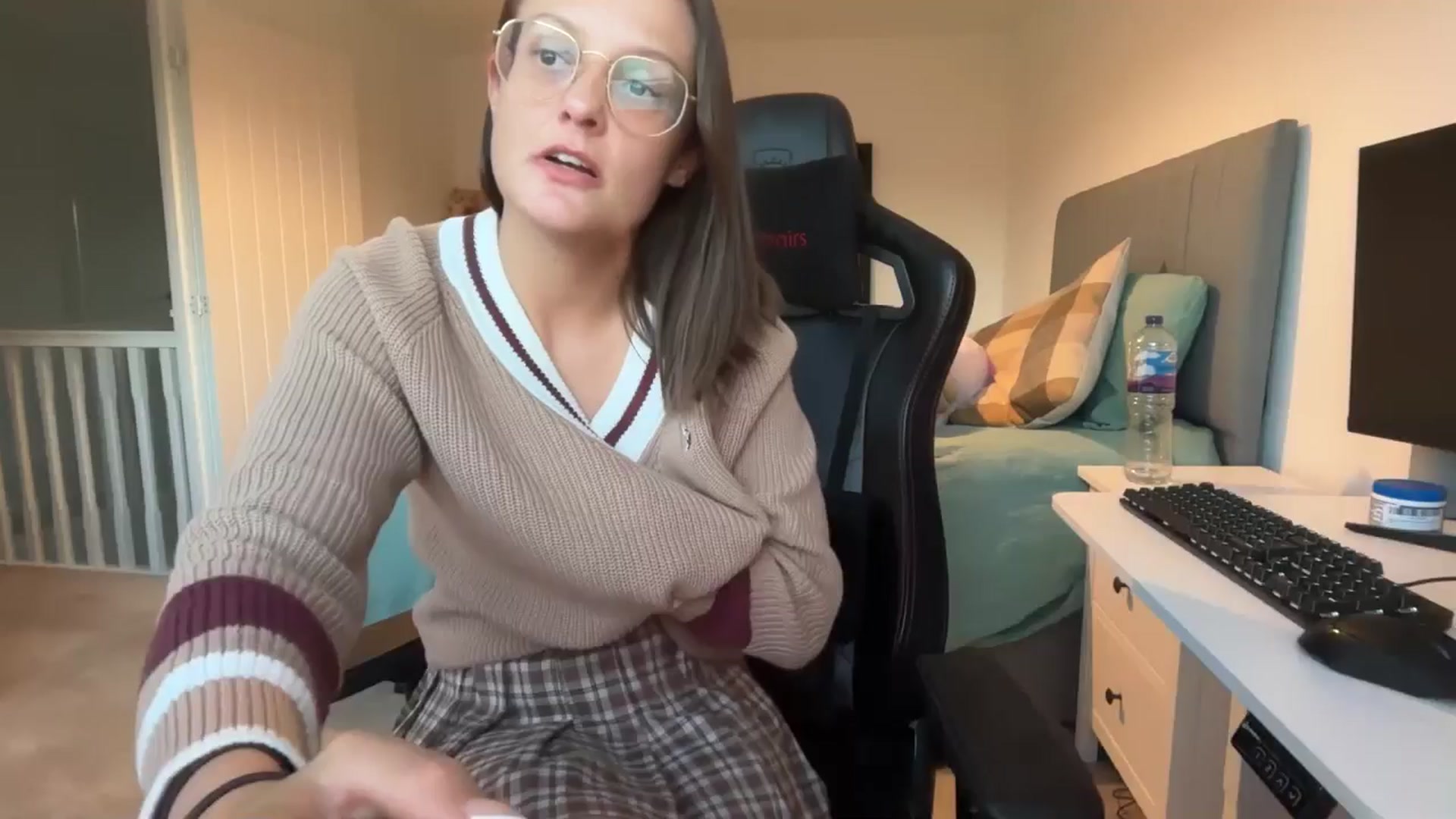 Gallery image thumbnail from Ruby_cutie's myfreecams stream on, 11/18/2025, 16:09 image 2 of 20