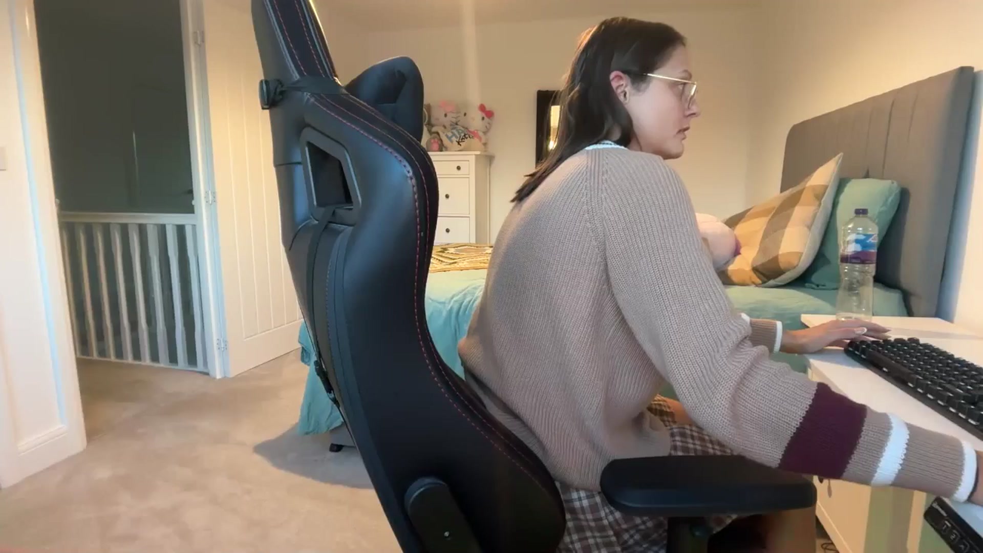 Gallery image thumbnail from Ruby_cutie's myfreecams stream on, 11/18/2025, 16:09 image 13 of 20