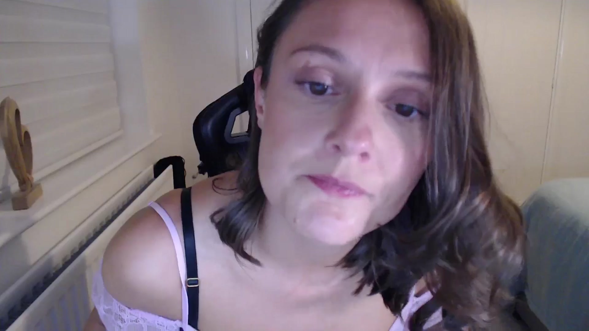 Gallery image thumbnail from Ruby_cutie's myfreecams stream on, 11/28/2025, 23:54 image 12 of 20