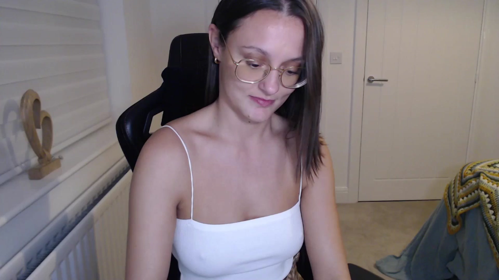 Gallery image thumbnail from Ruby_cutie's myfreecams stream on, 12/10/2025, 17:56 image 11 of 20