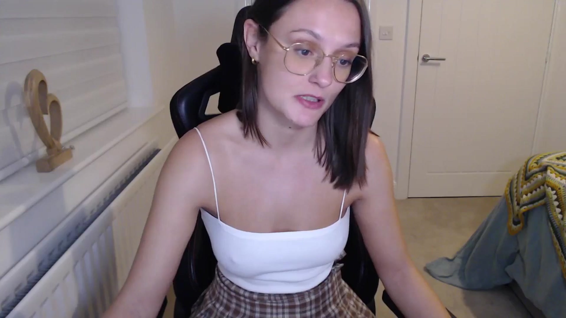 Gallery image thumbnail from Ruby_cutie's myfreecams stream on, 12/10/2025, 17:56 image 17 of 20