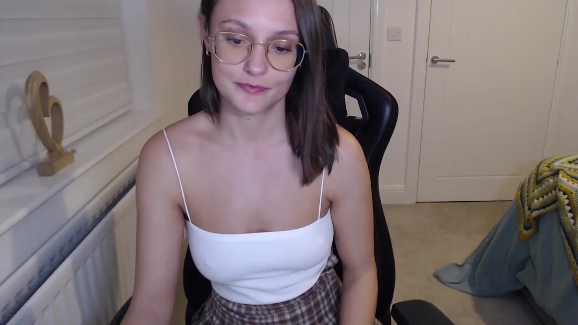 Gallery image thumbnail from Ruby_cutie's myfreecams stream on, 12/10/2025, 17:56 image 18 of 20