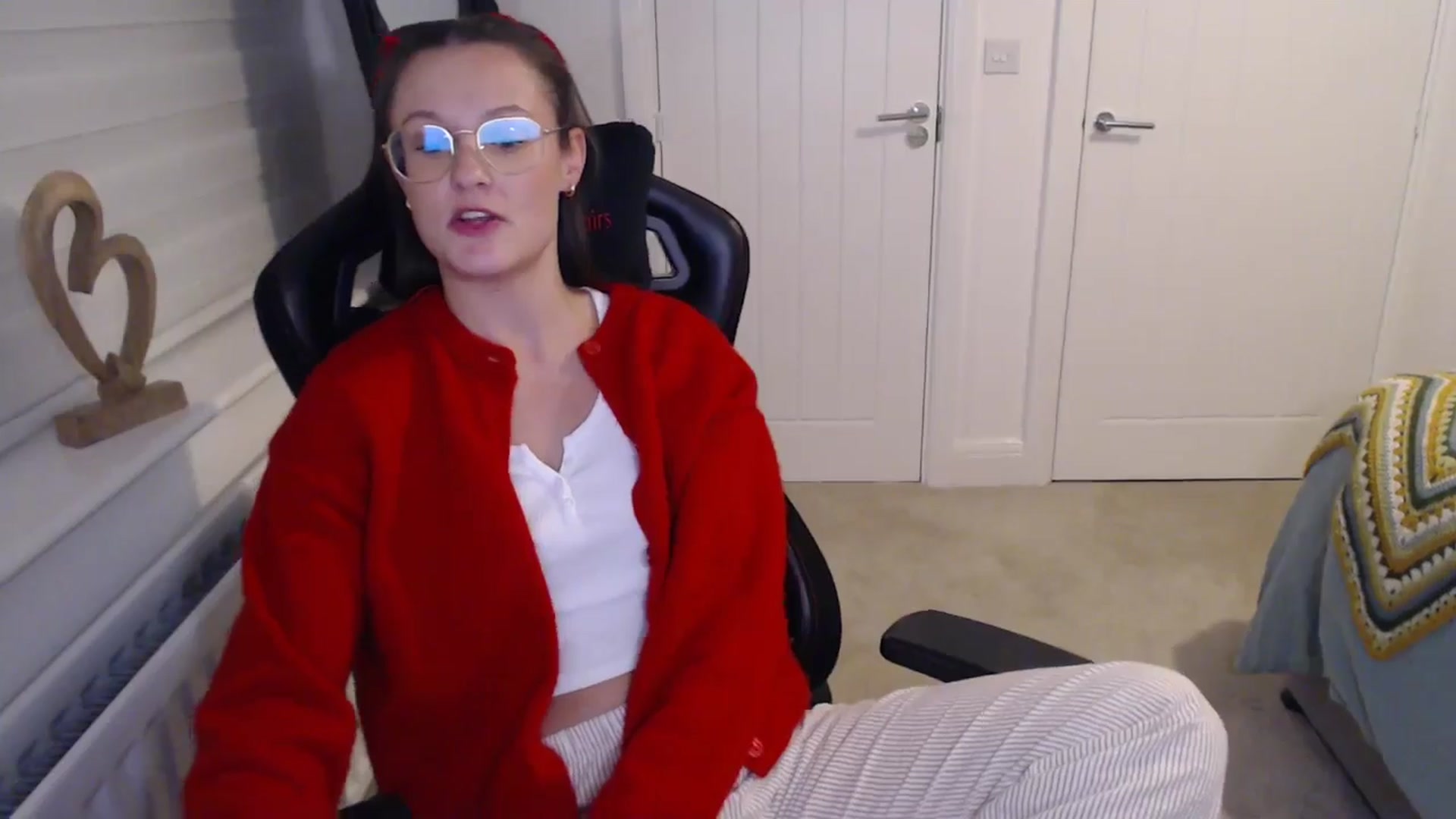 Gallery image thumbnail from Ruby_cutie's myfreecams stream on, 12/25/2025, 19:34 image 17 of 20